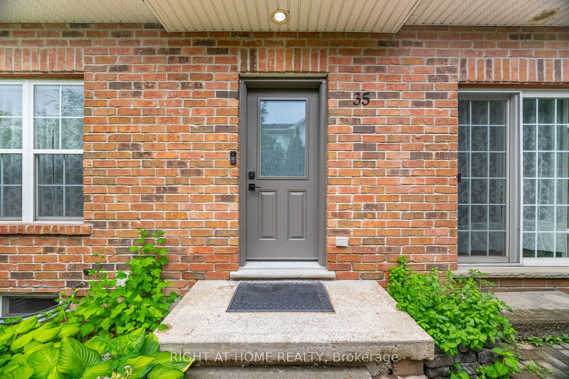 1085 Harrogate Drive #35