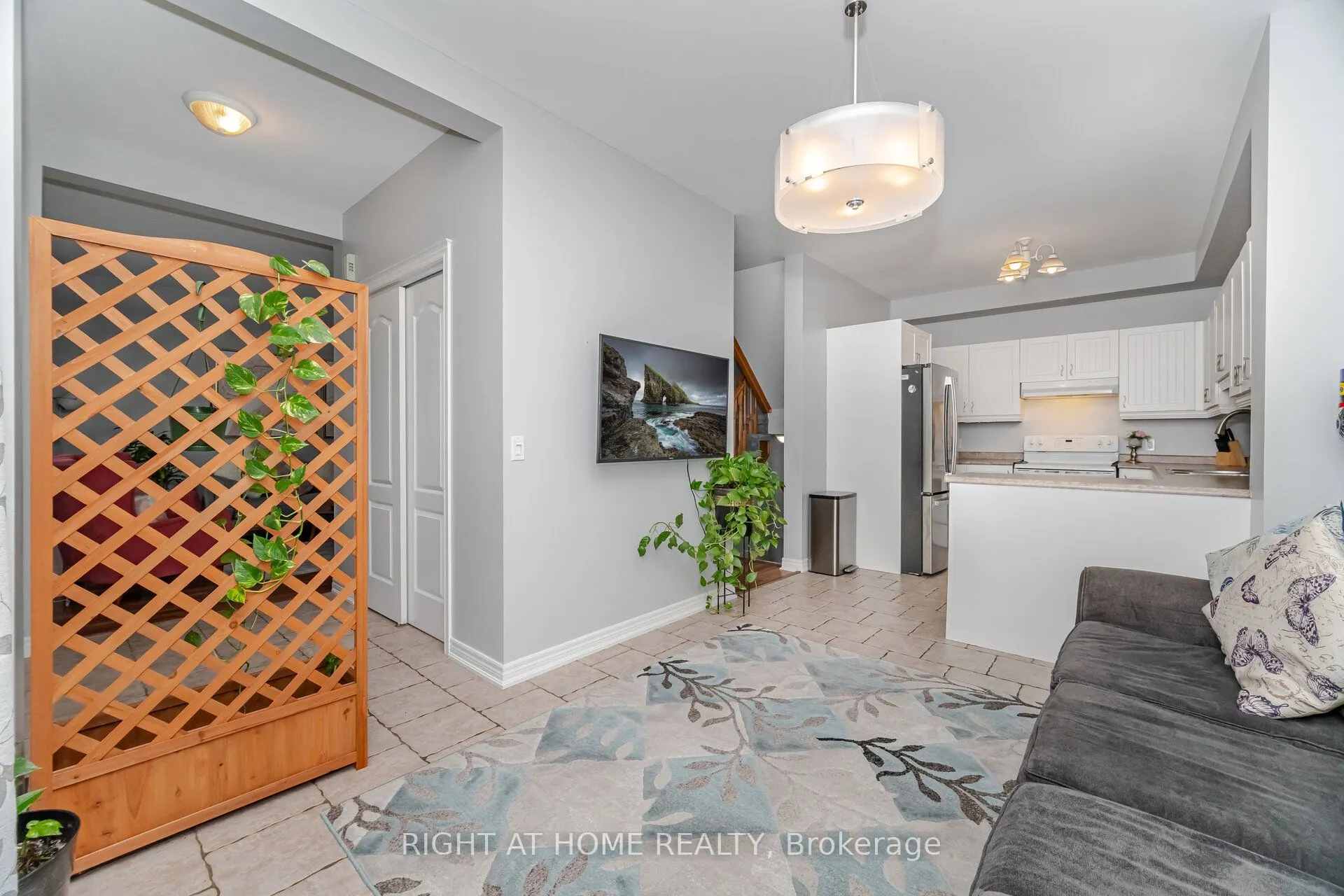 1085 Harrogate Drive #35