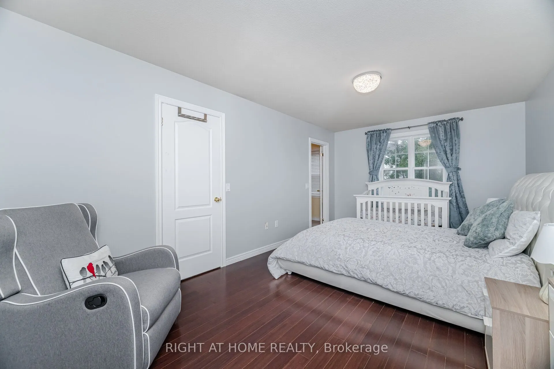 1085 Harrogate Drive #35