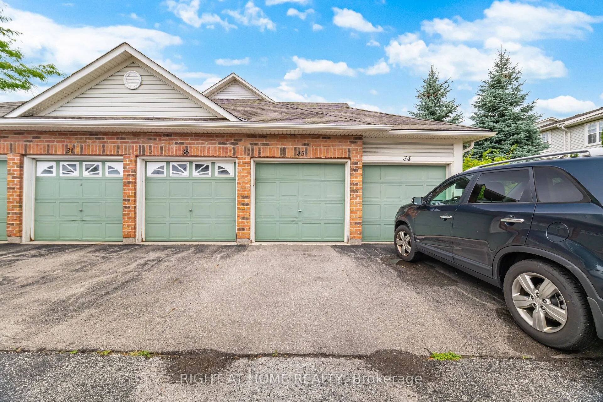 1085 Harrogate Drive #35