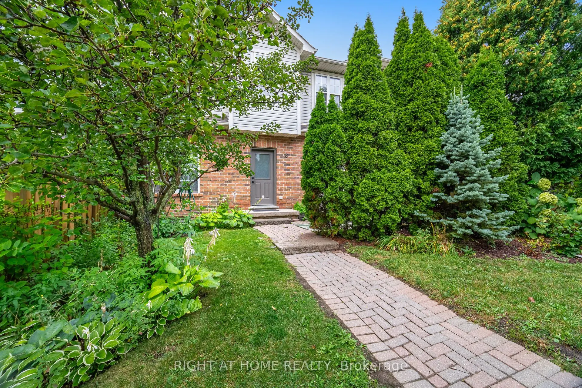 1085 Harrogate Drive #35