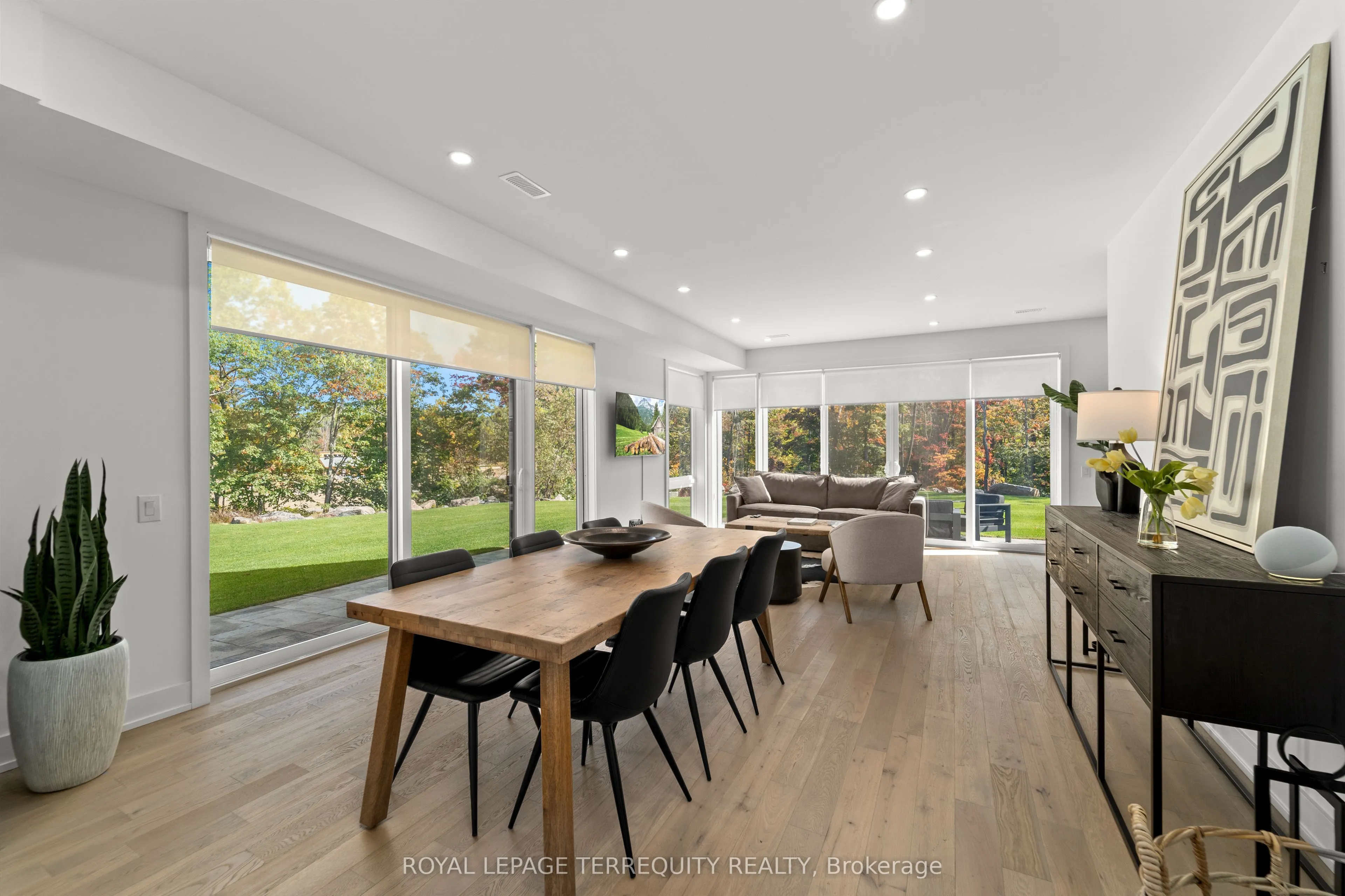 35 Rockmount Crescent