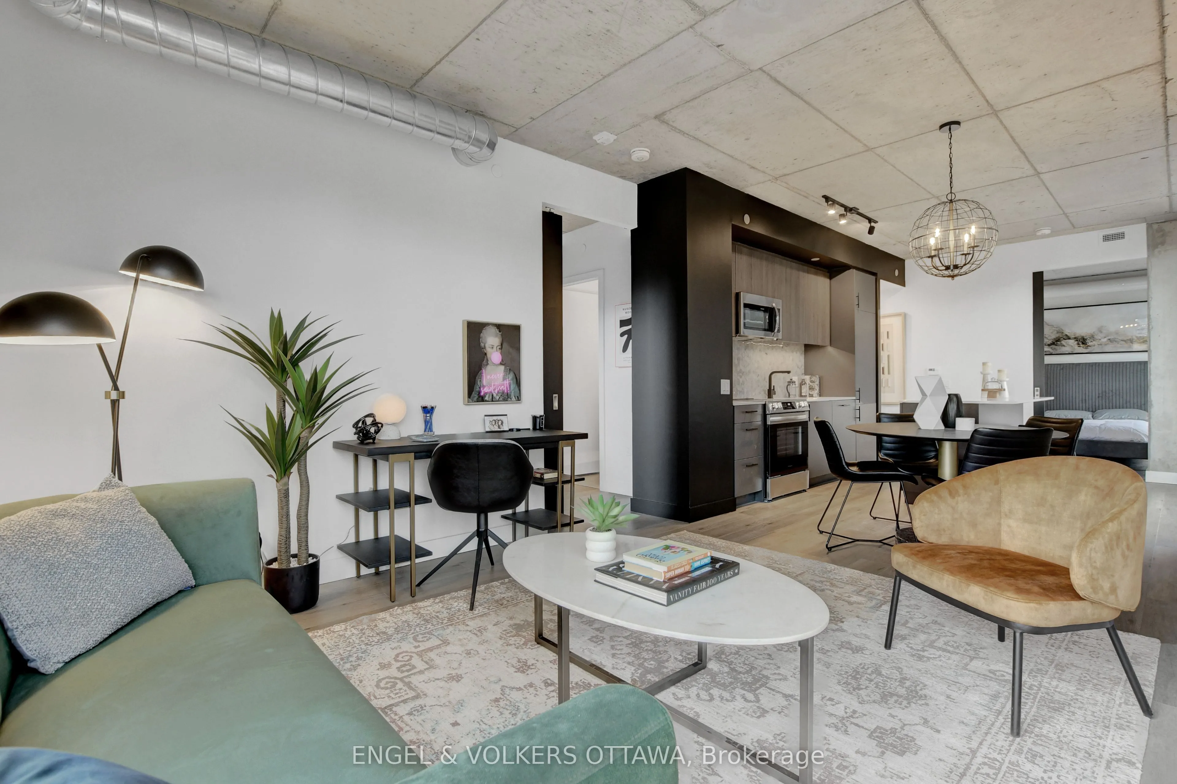 10 James Street #405