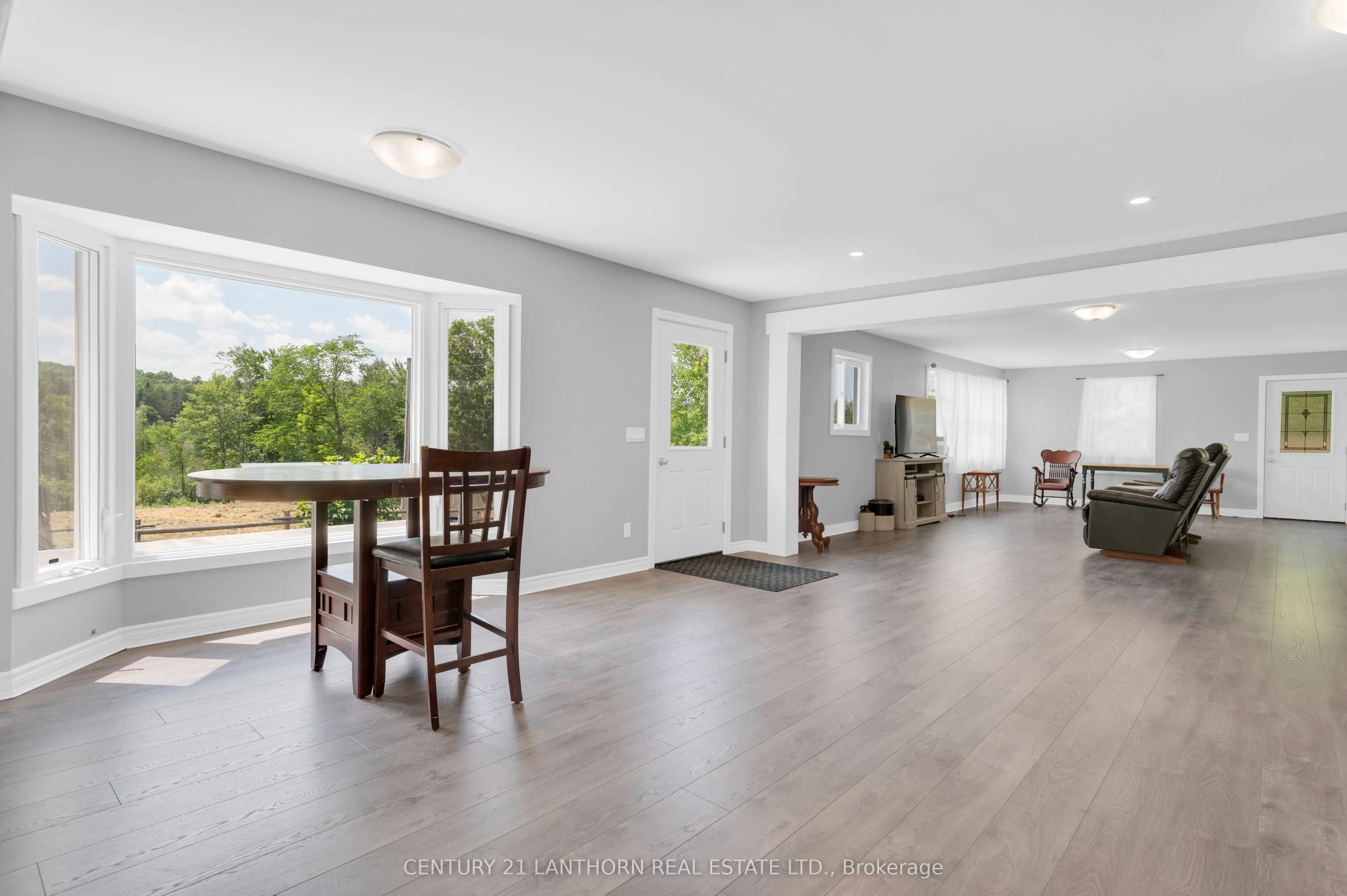 932 Hunt Club Road