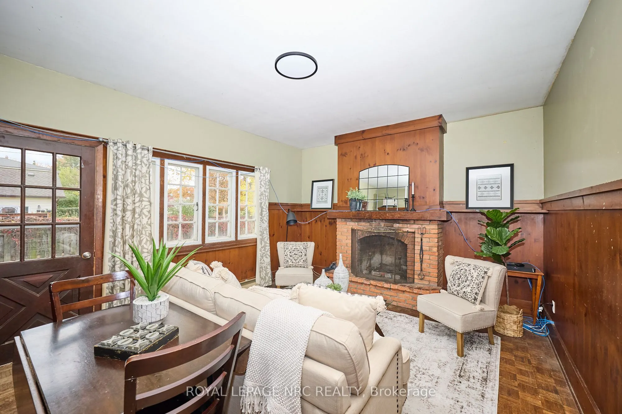 21 Silverdale Drive