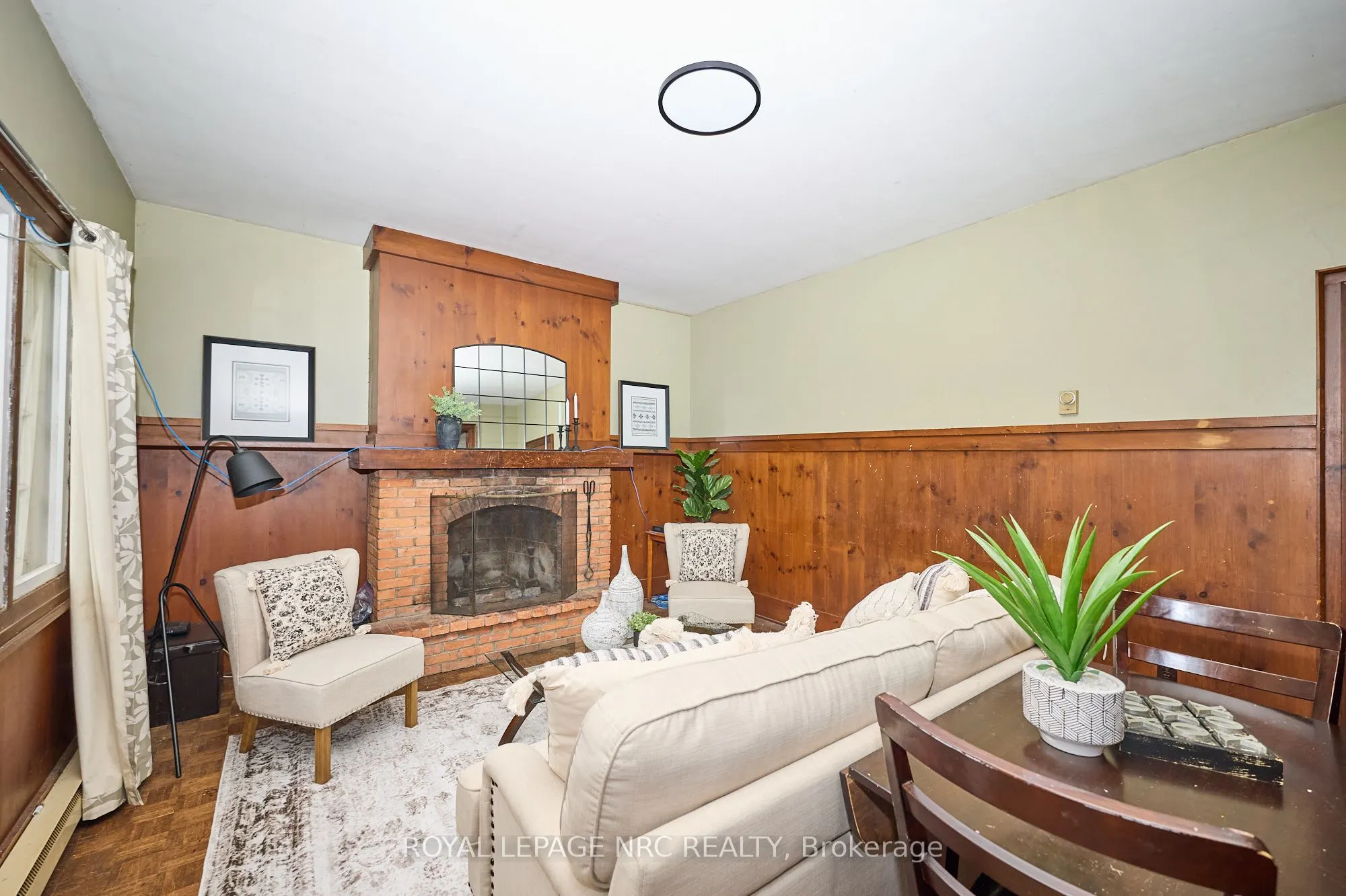 21 Silverdale Drive