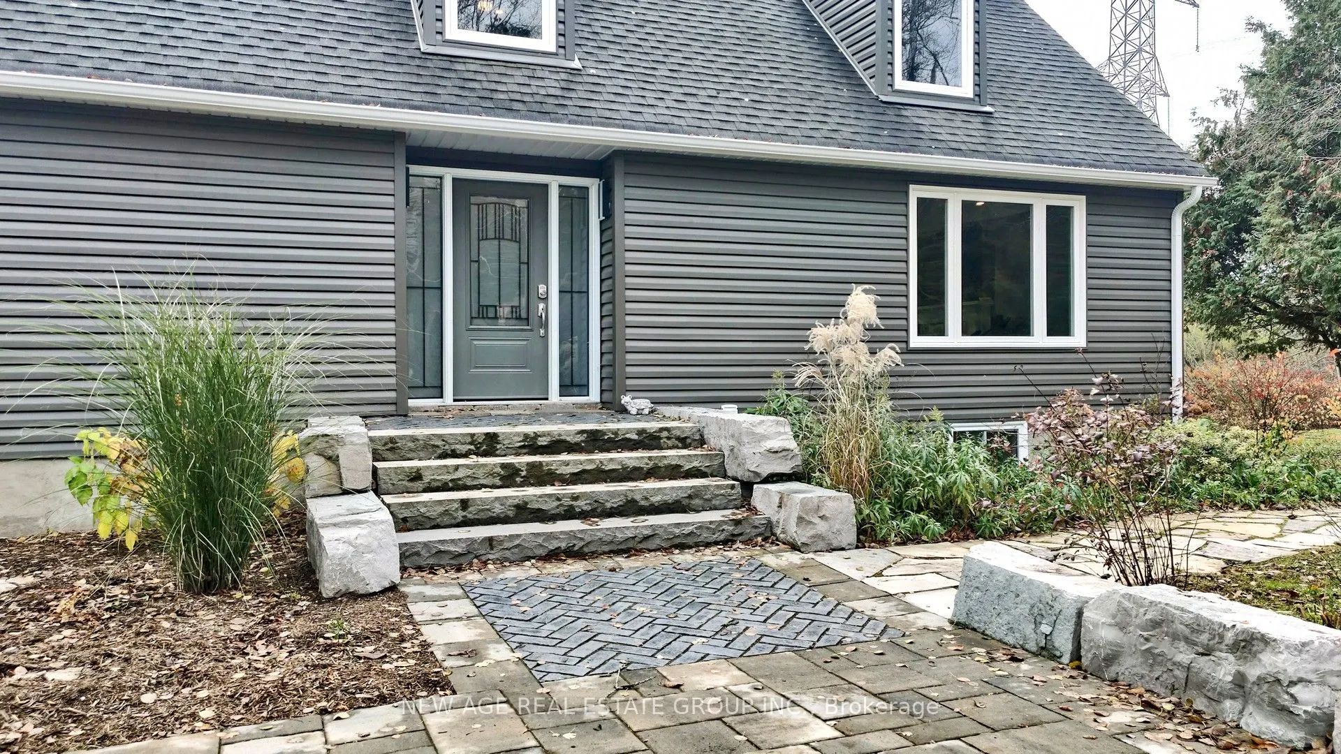 9045 Sideroad 17