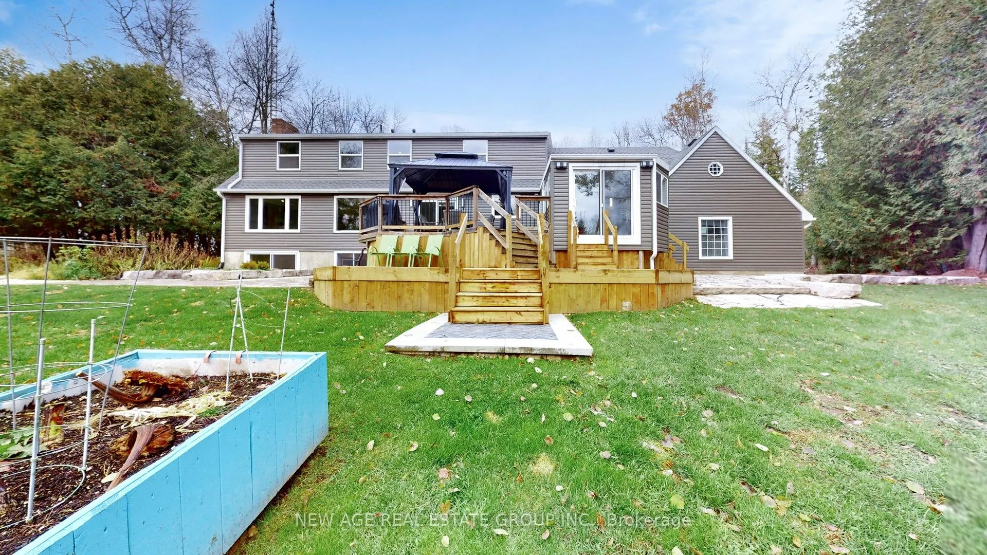 9045 Sideroad 17