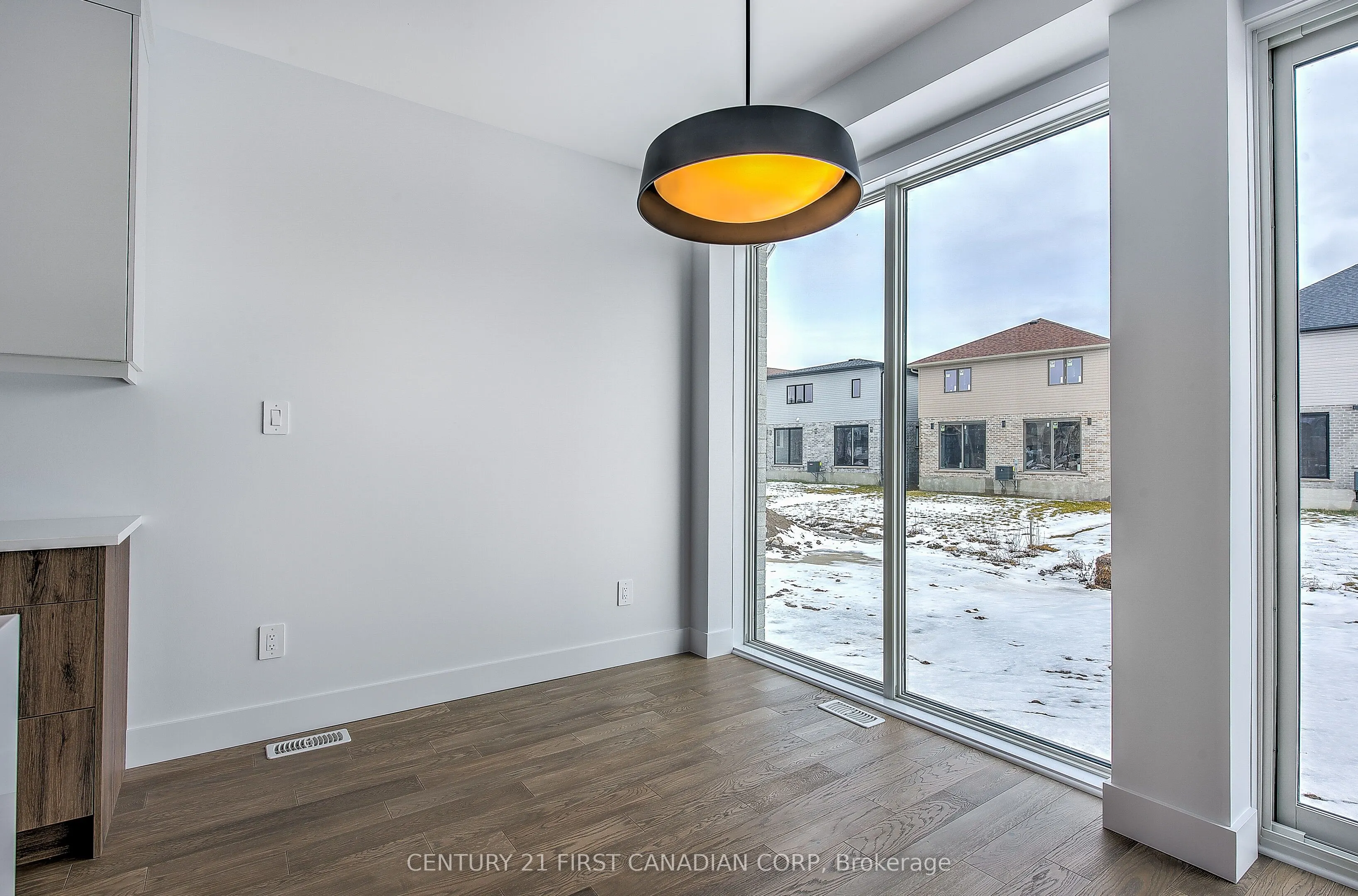 245 HESSELMAN Crescent