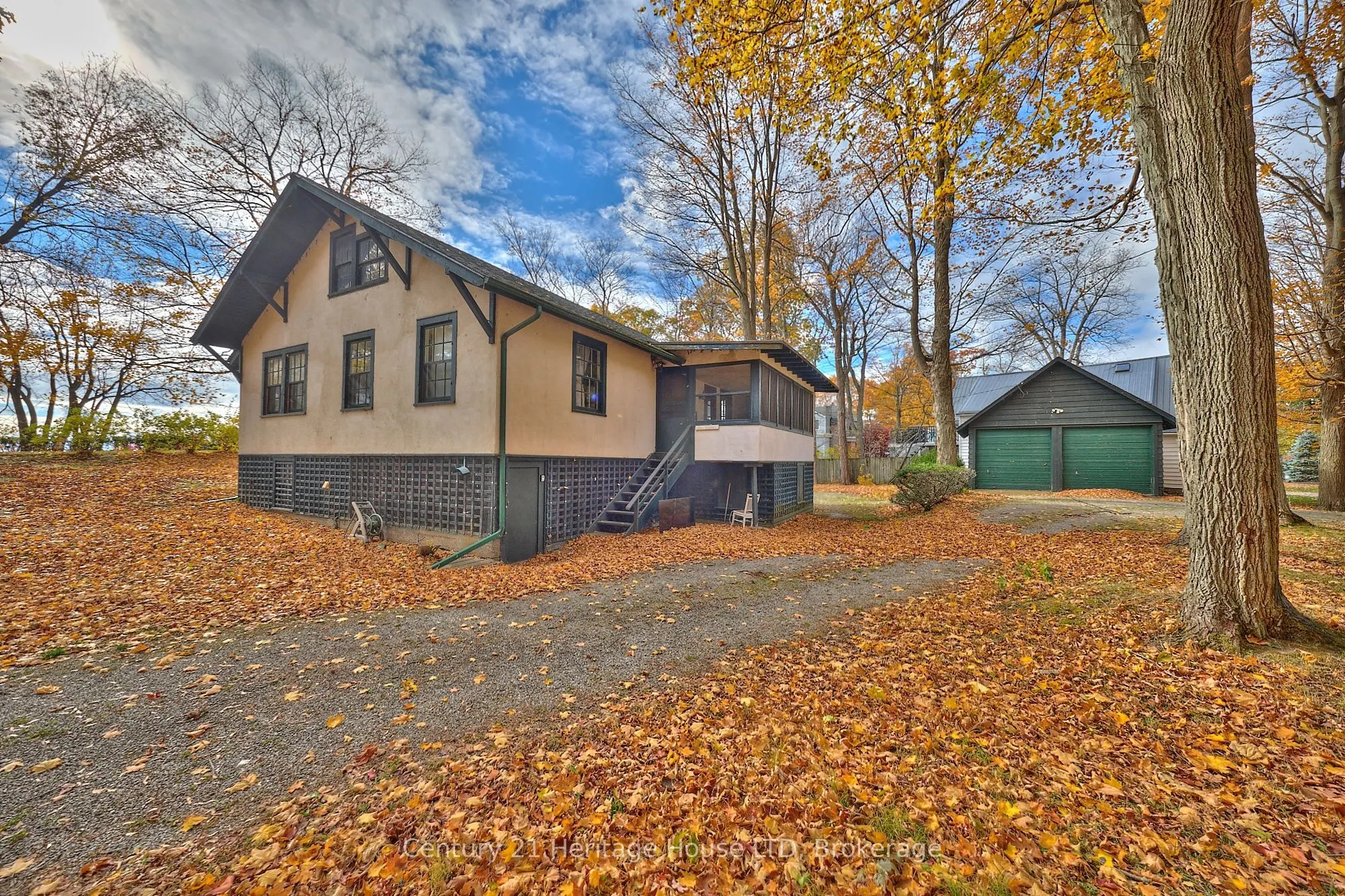 1033 FIRELANE 1 Road