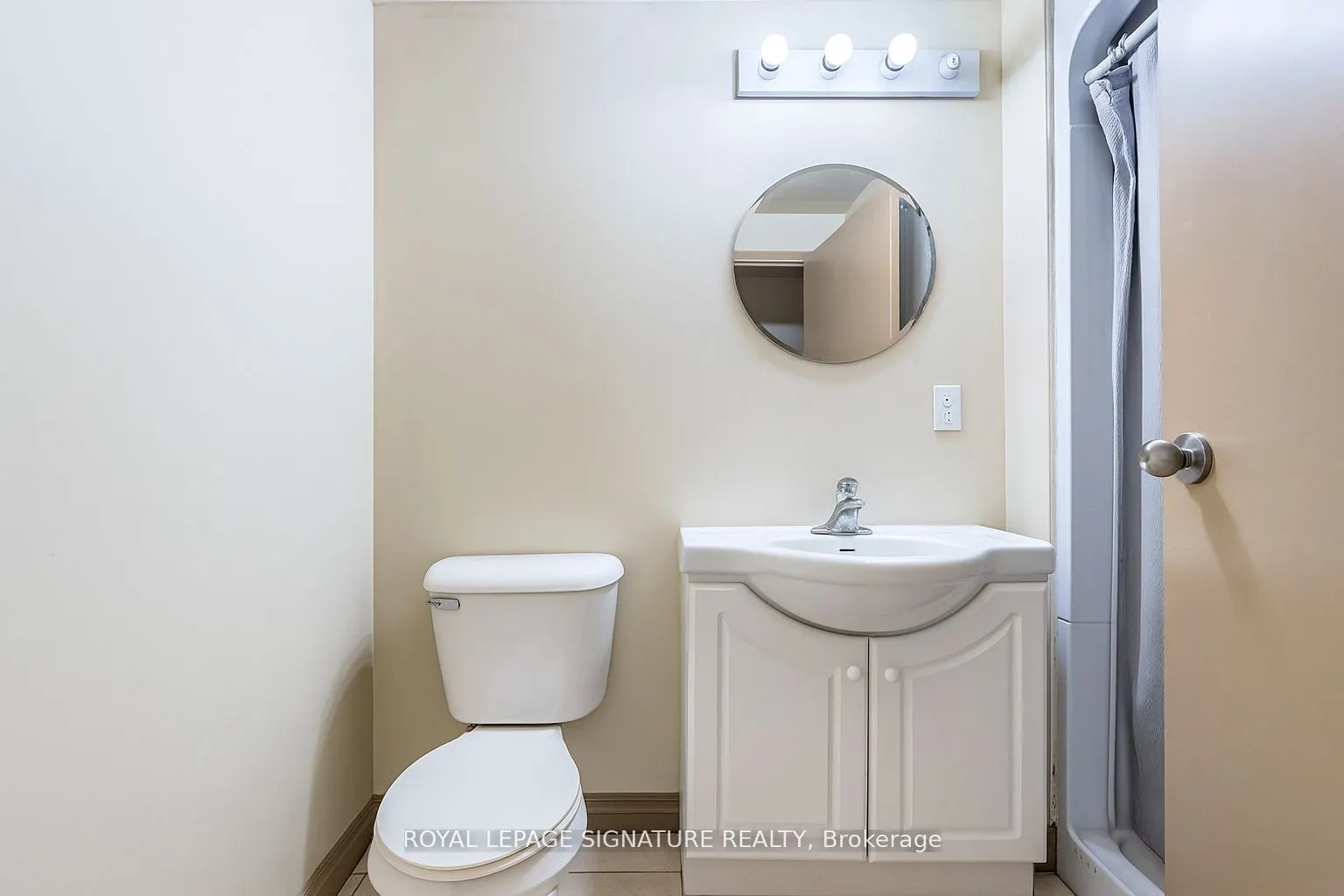 251 Lester Street #206