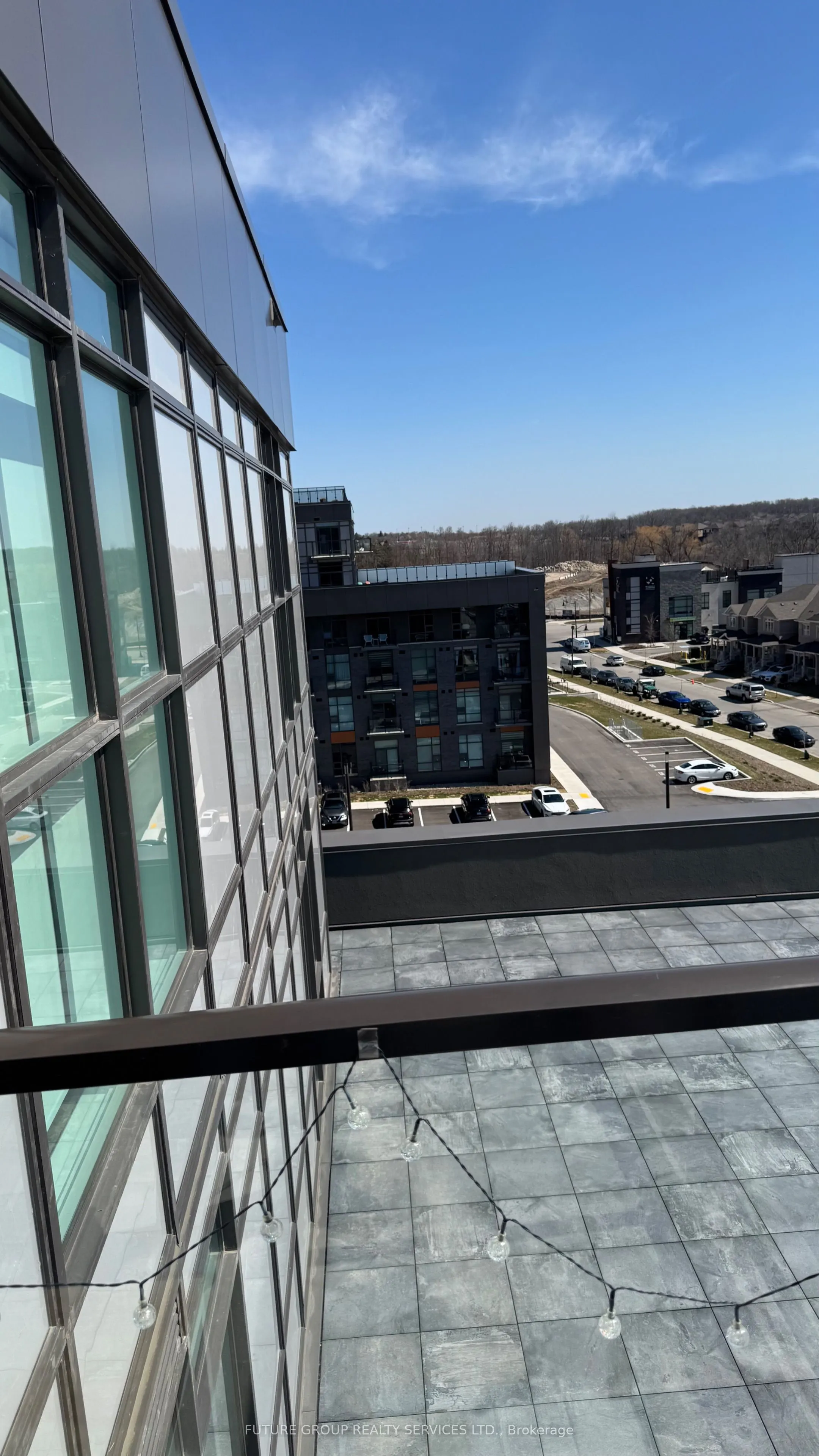 460 Dundas Street E #612