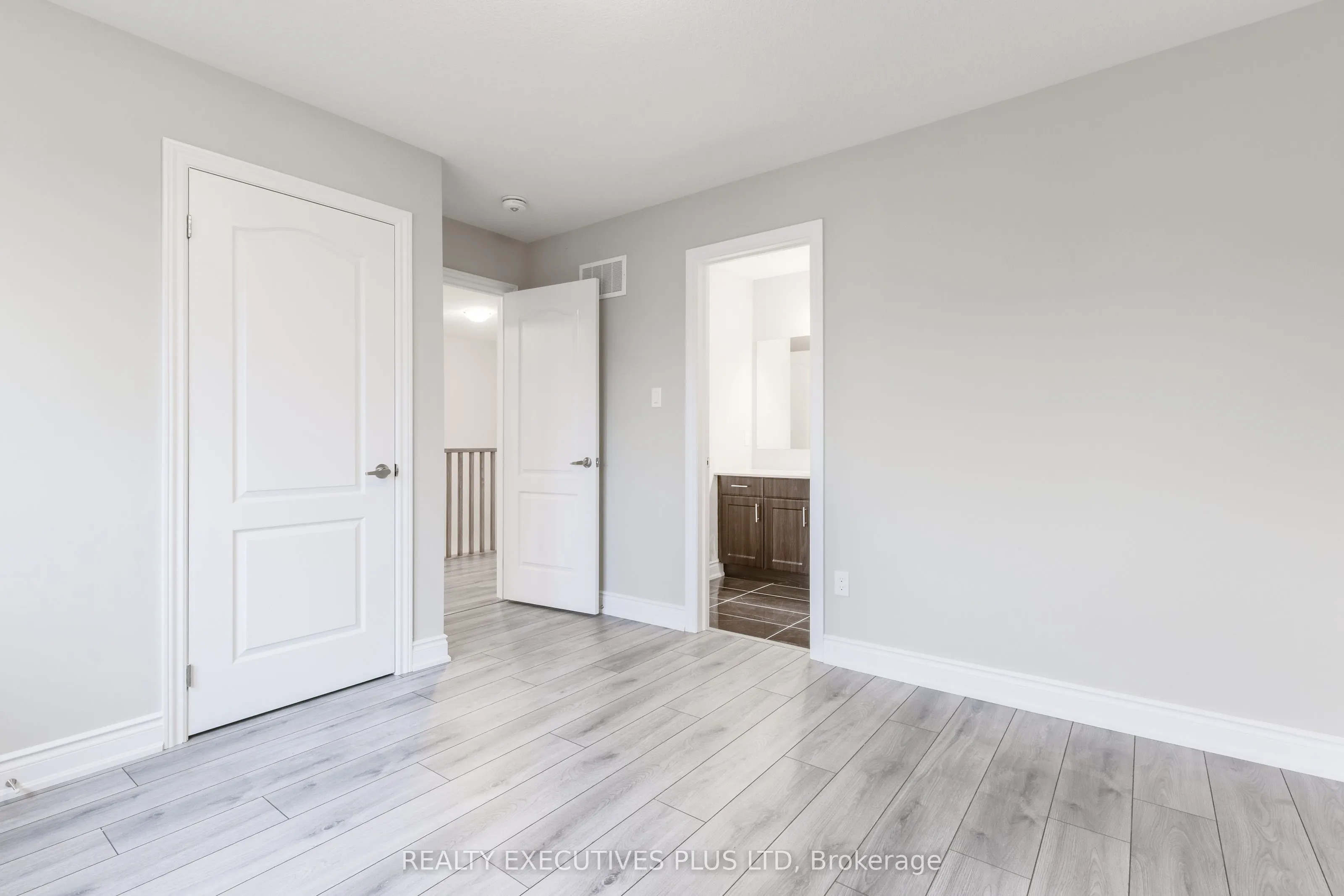15 Venture Way
