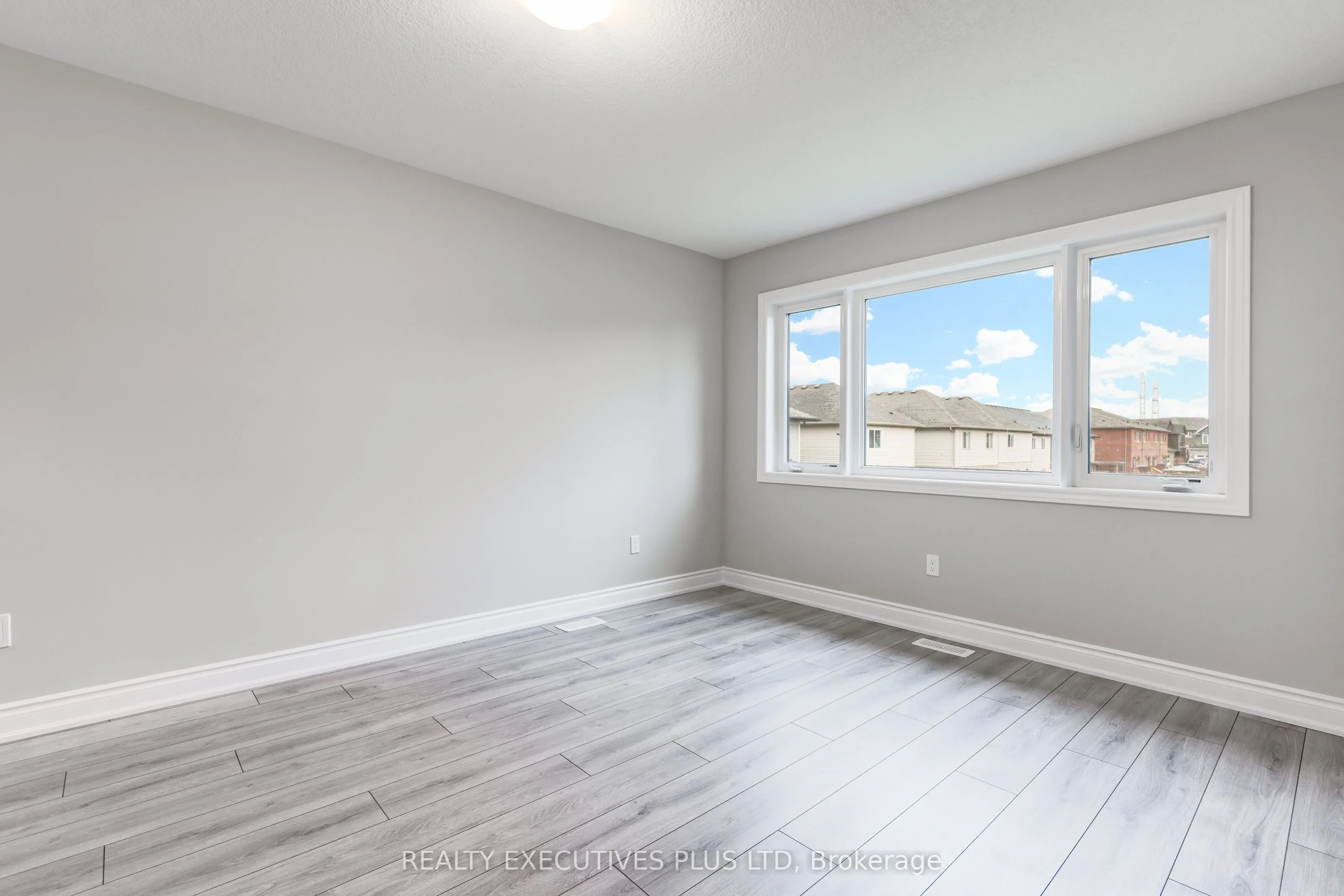 15 Venture Way