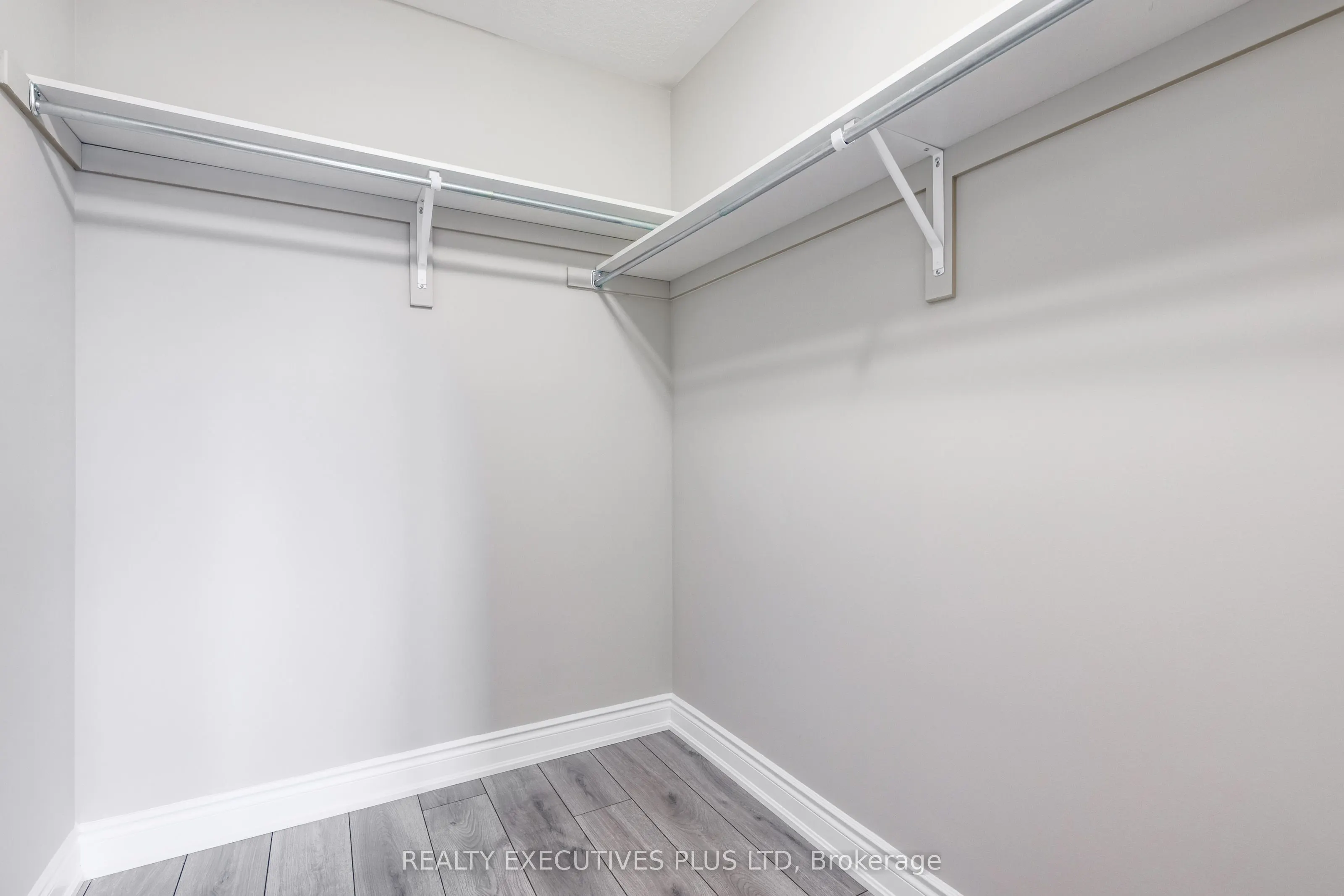 15 Venture Way