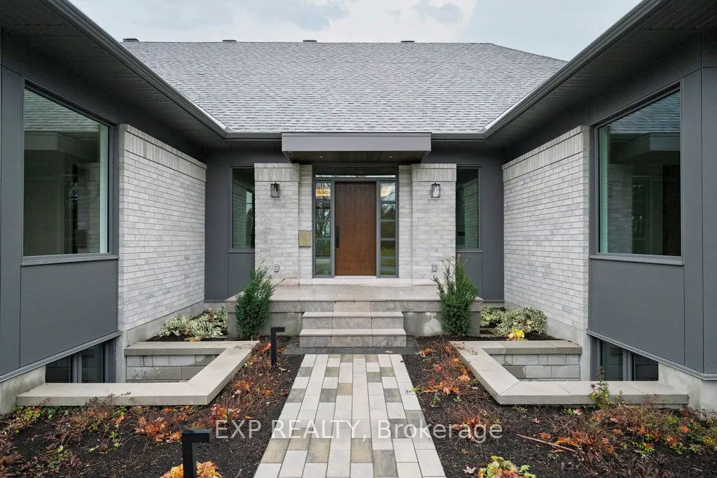 26 Clovelly Road W