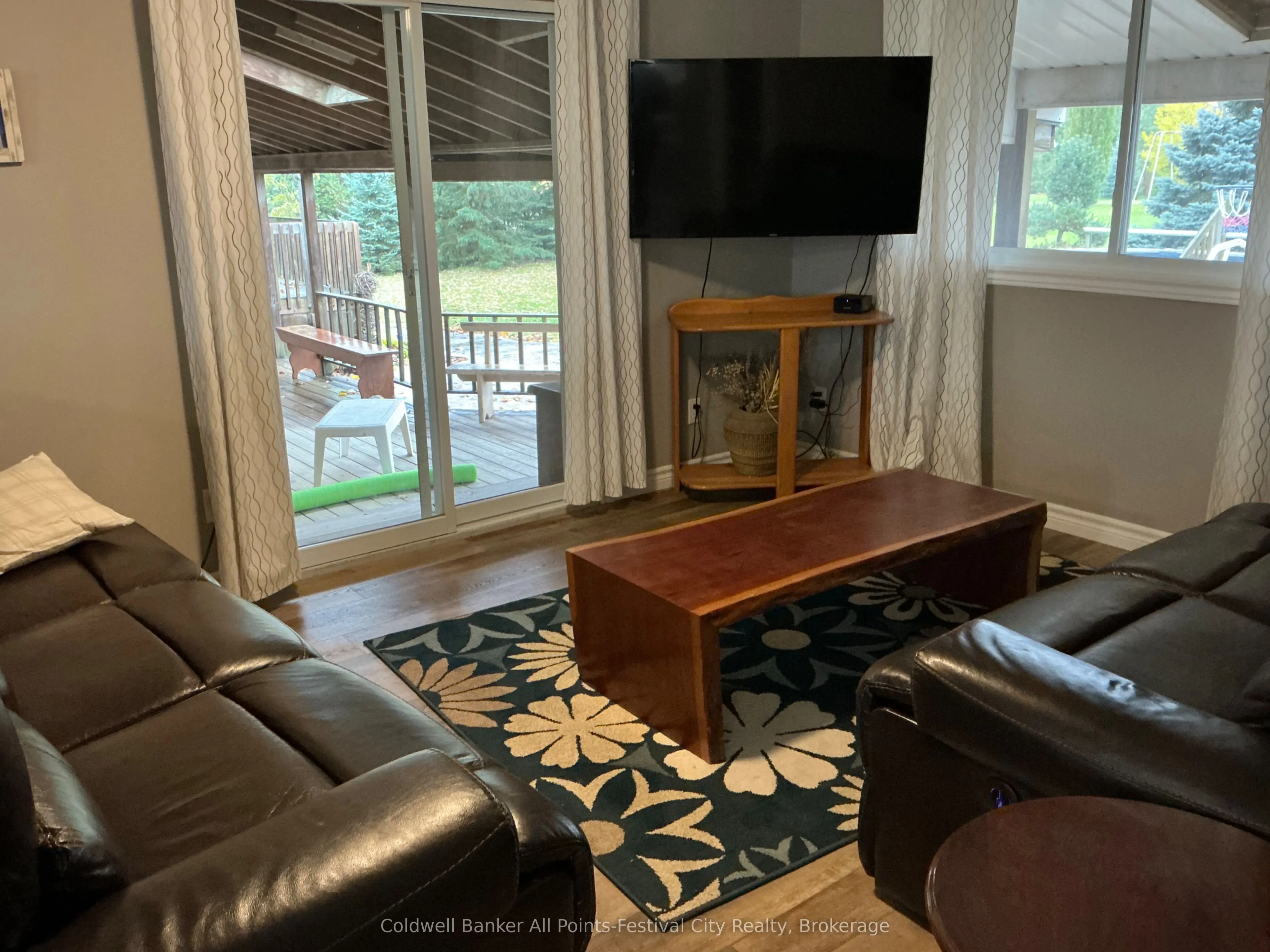 160 Huron Road