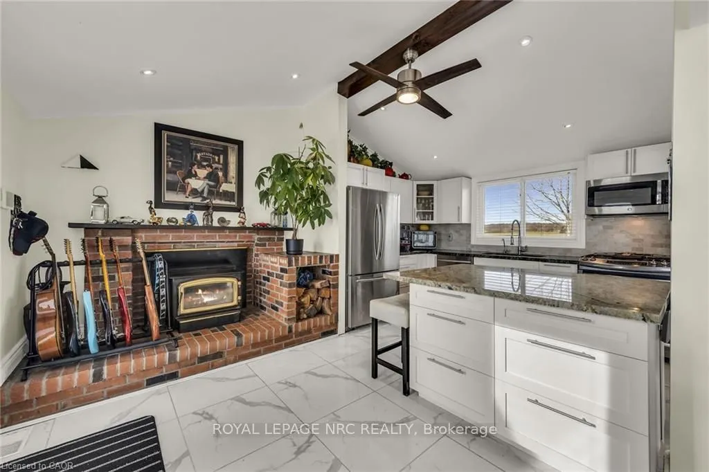 817 Lakeshore Road