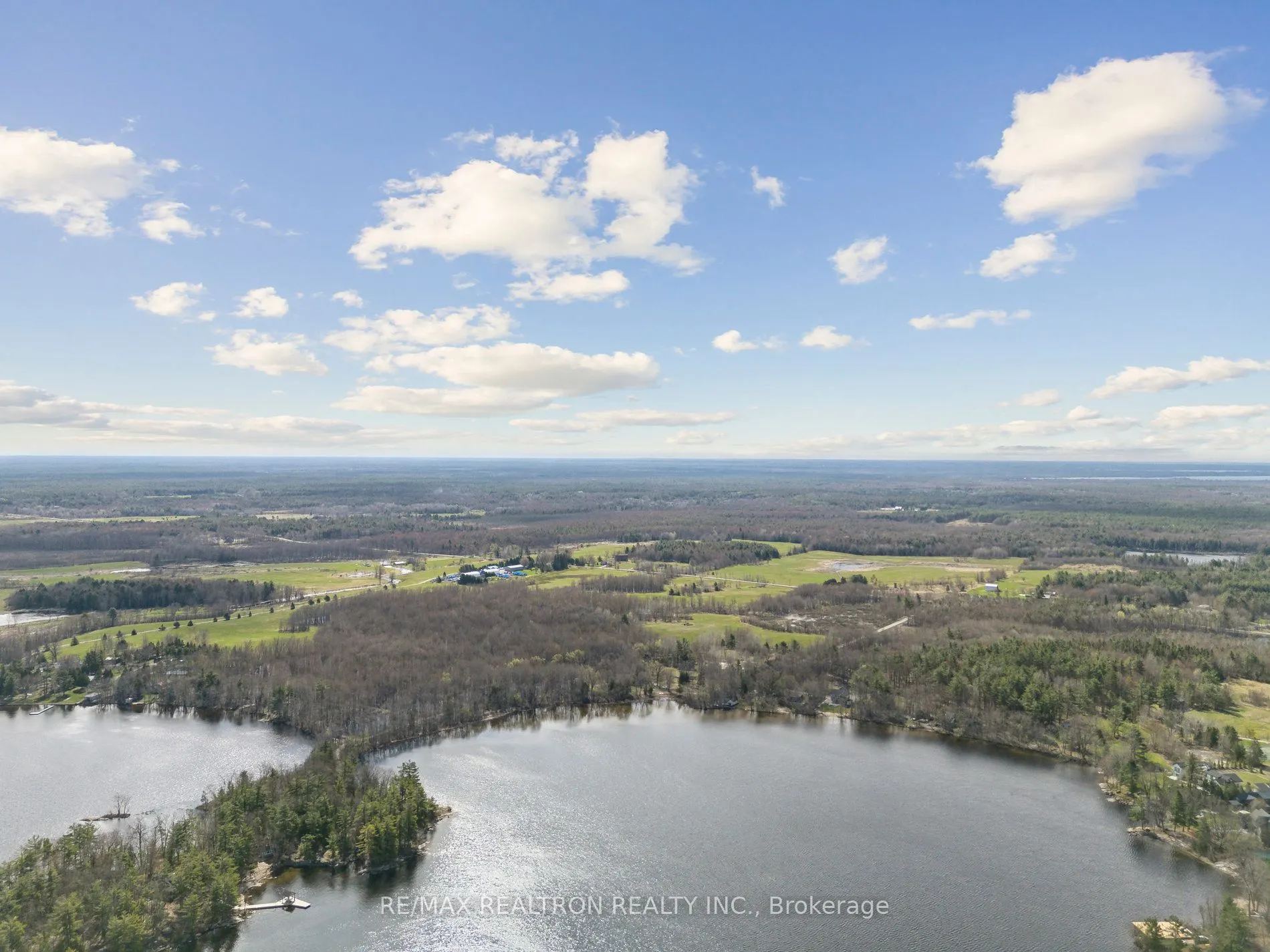 1084A WENONA LODGE Road
