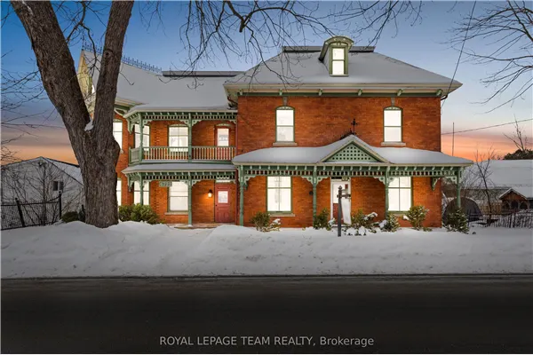 6722 Rideau Valley Drive S