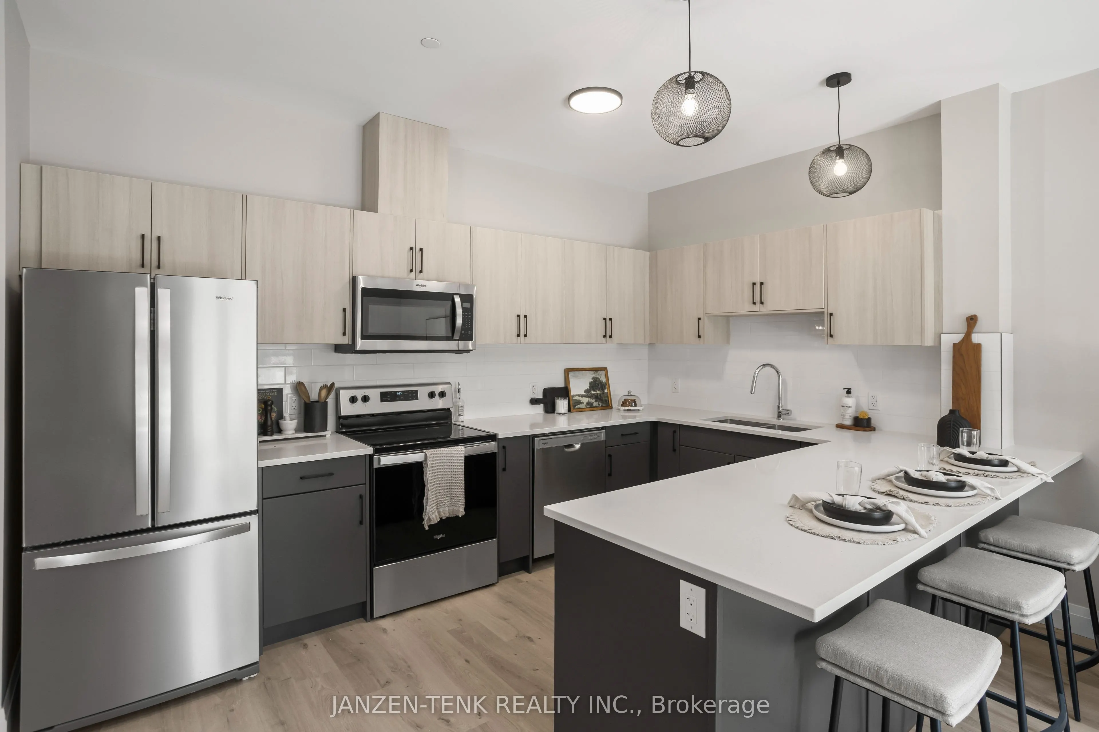 33318 Richmond Street #305