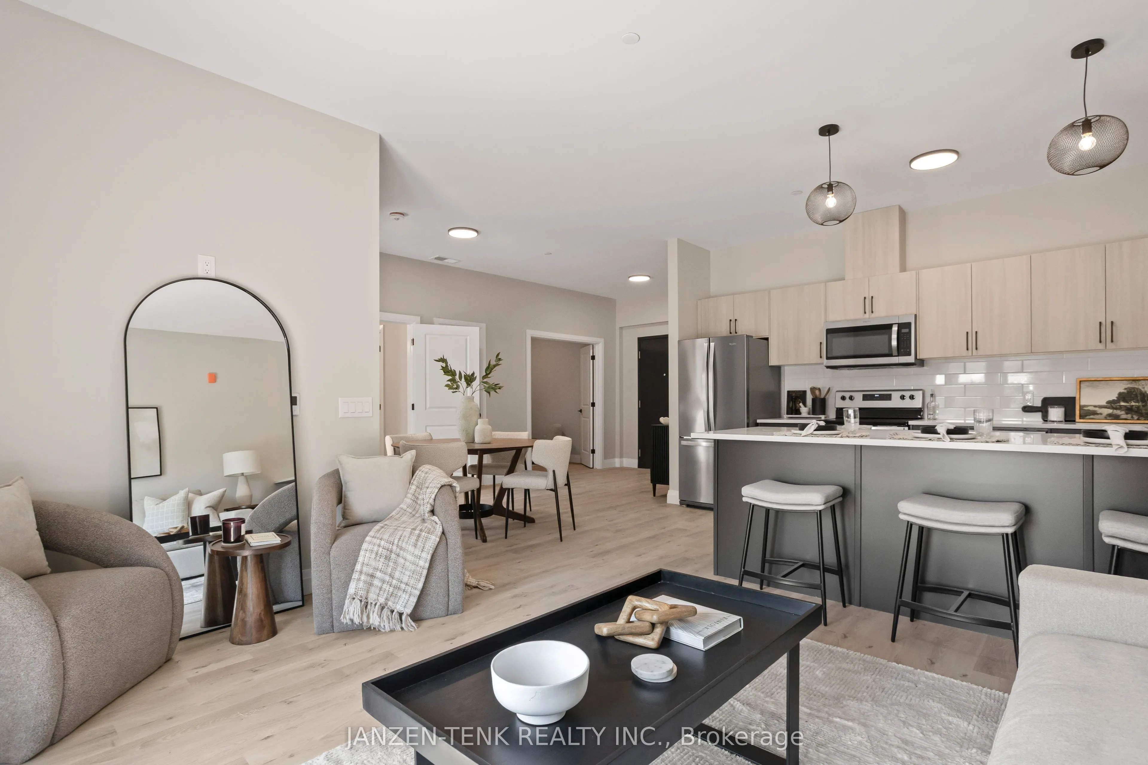 33318 Richmond Street #305