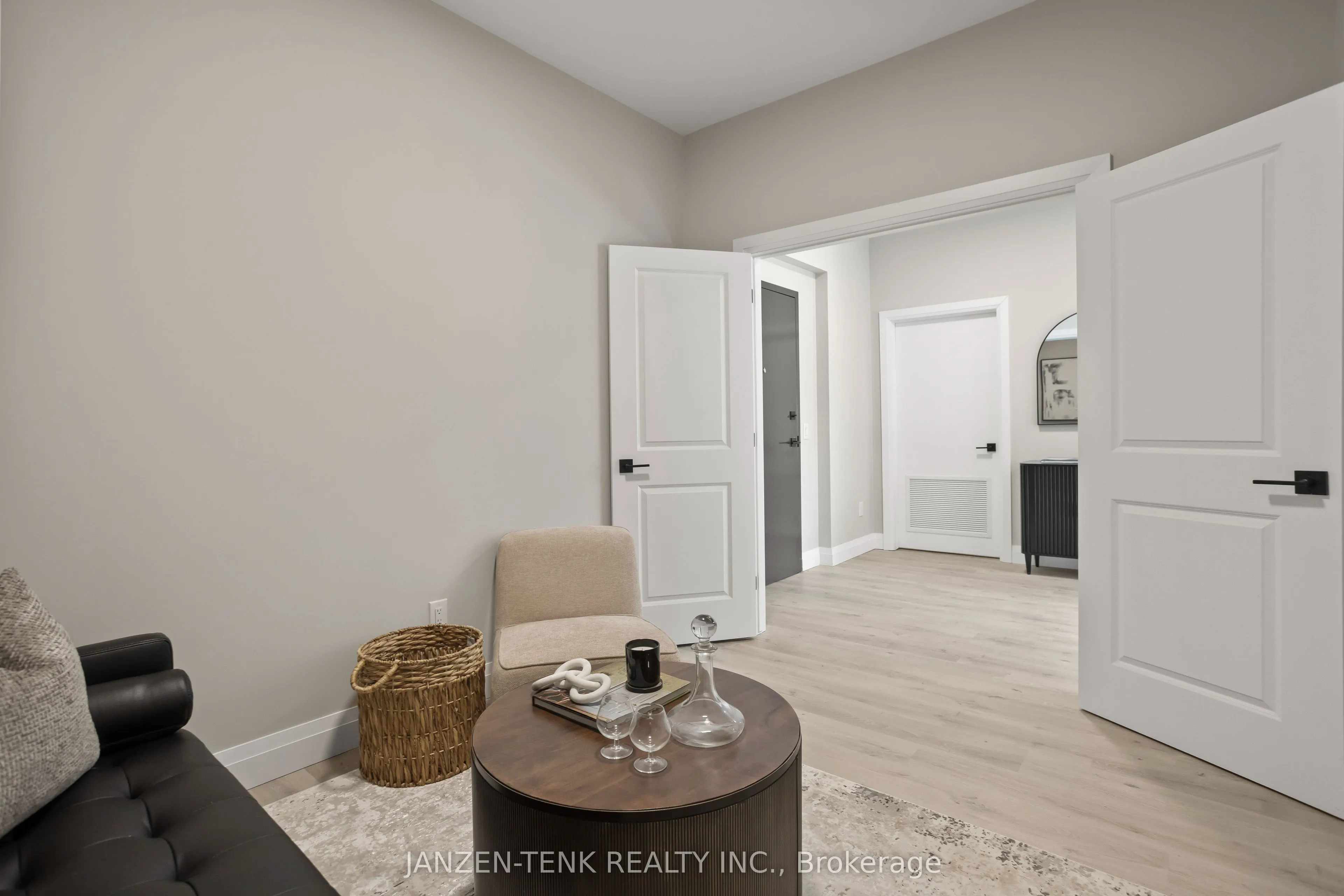 33318 Richmond Street #305