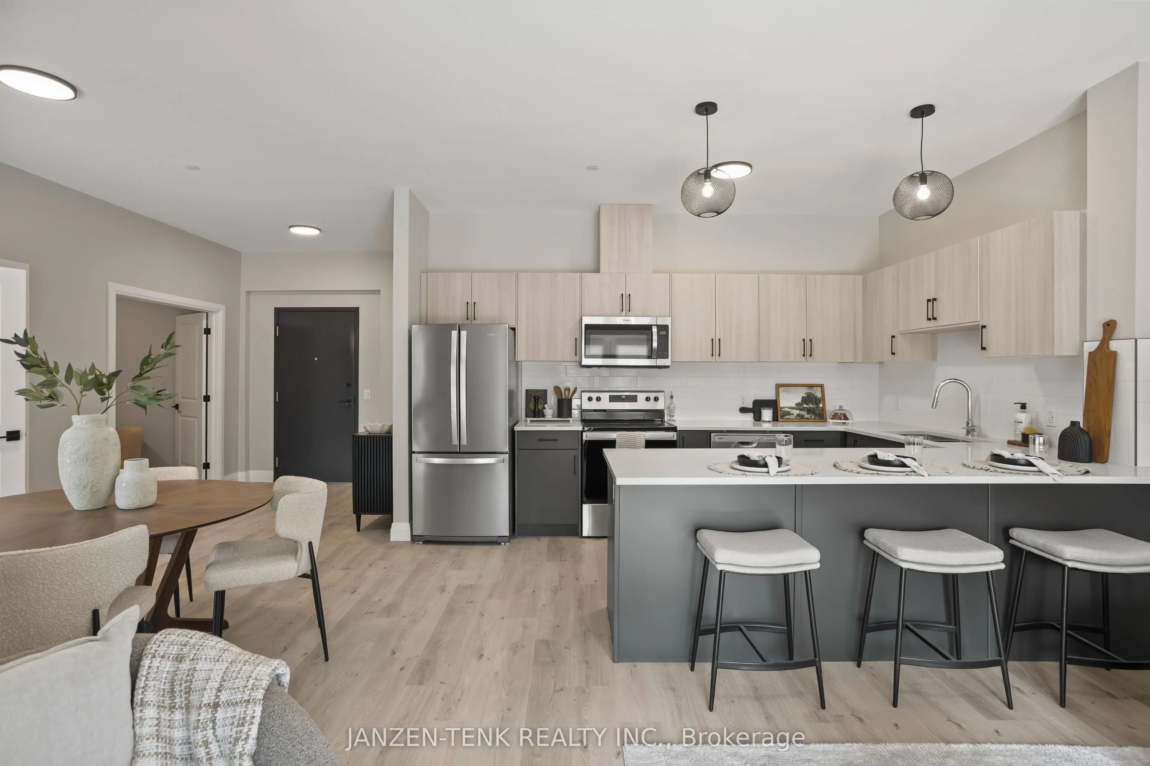 33318 Richmond Street #305