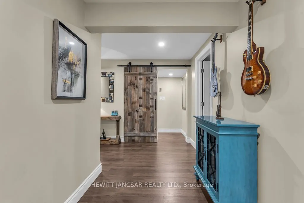 211 Terrace Wood Crescent