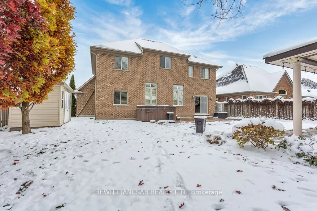 211 Terrace Wood Crescent