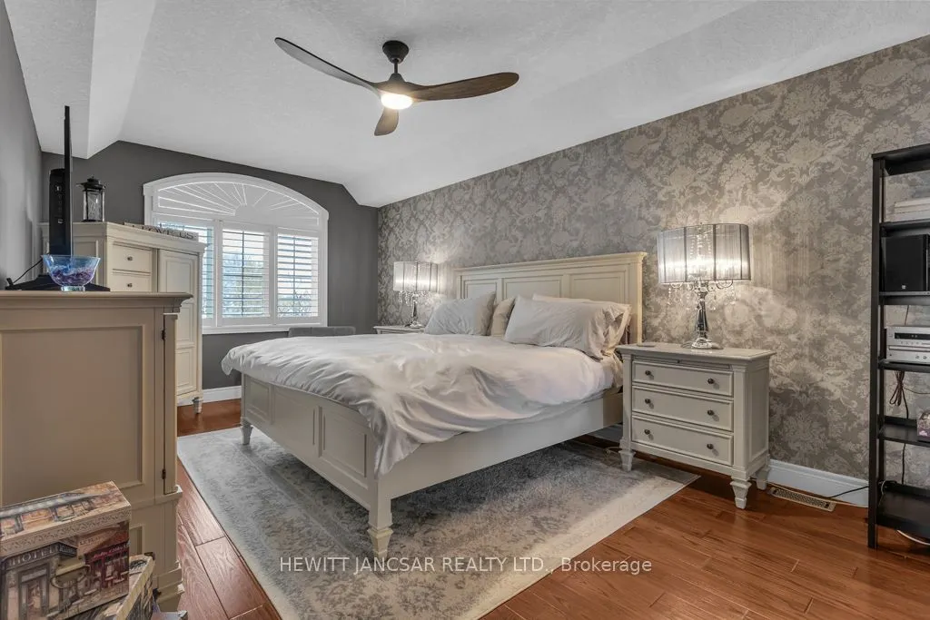 211 Terrace Wood Crescent