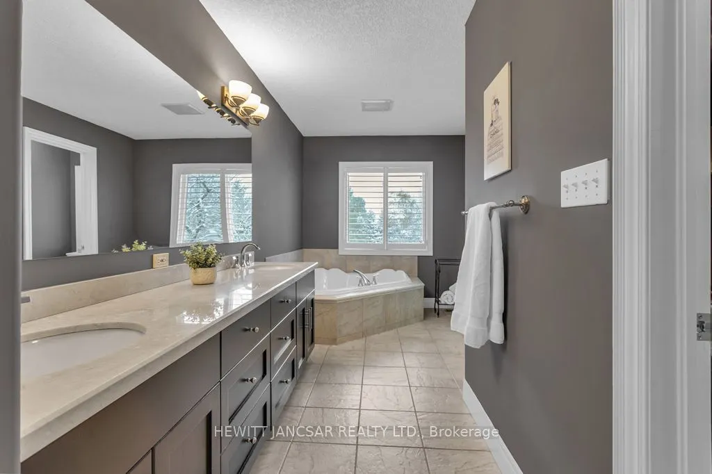 211 Terrace Wood Crescent