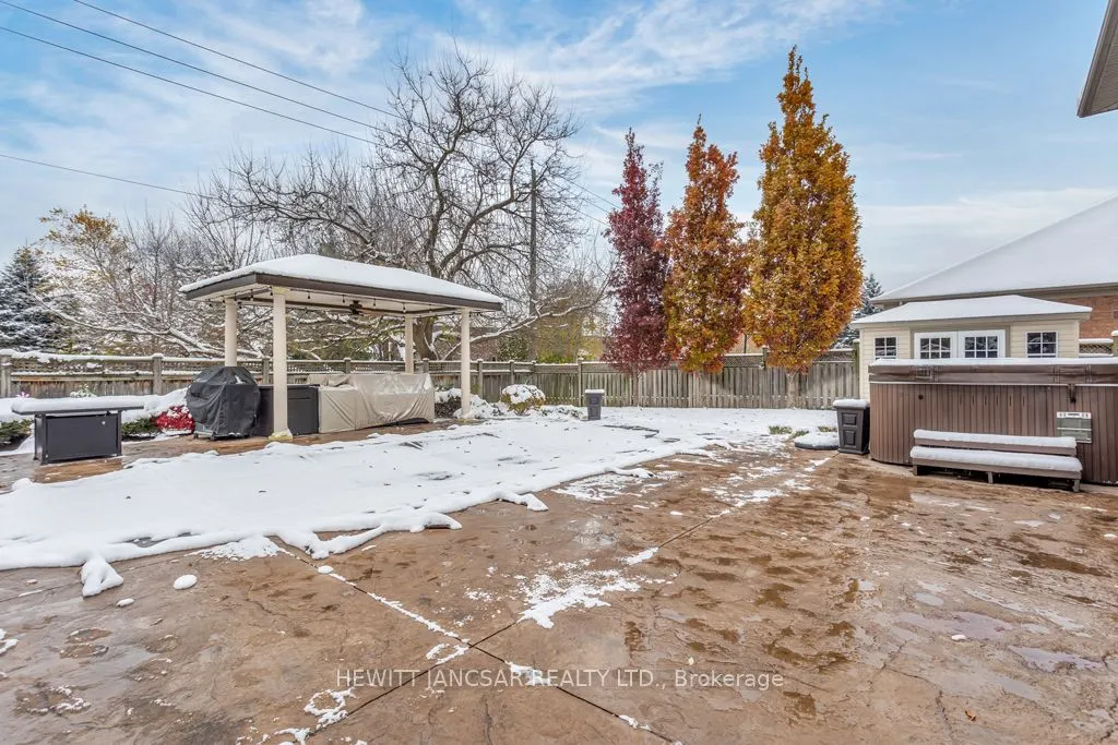 211 Terrace Wood Crescent