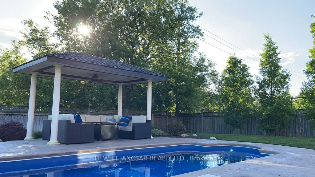 211 Terrace Wood Crescent