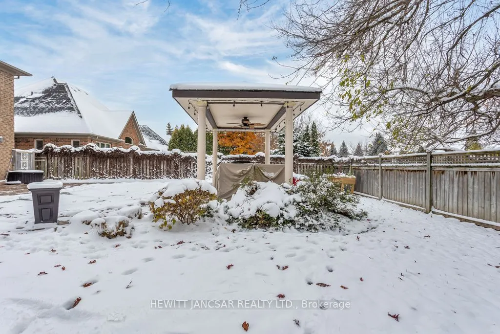 211 Terrace Wood Crescent