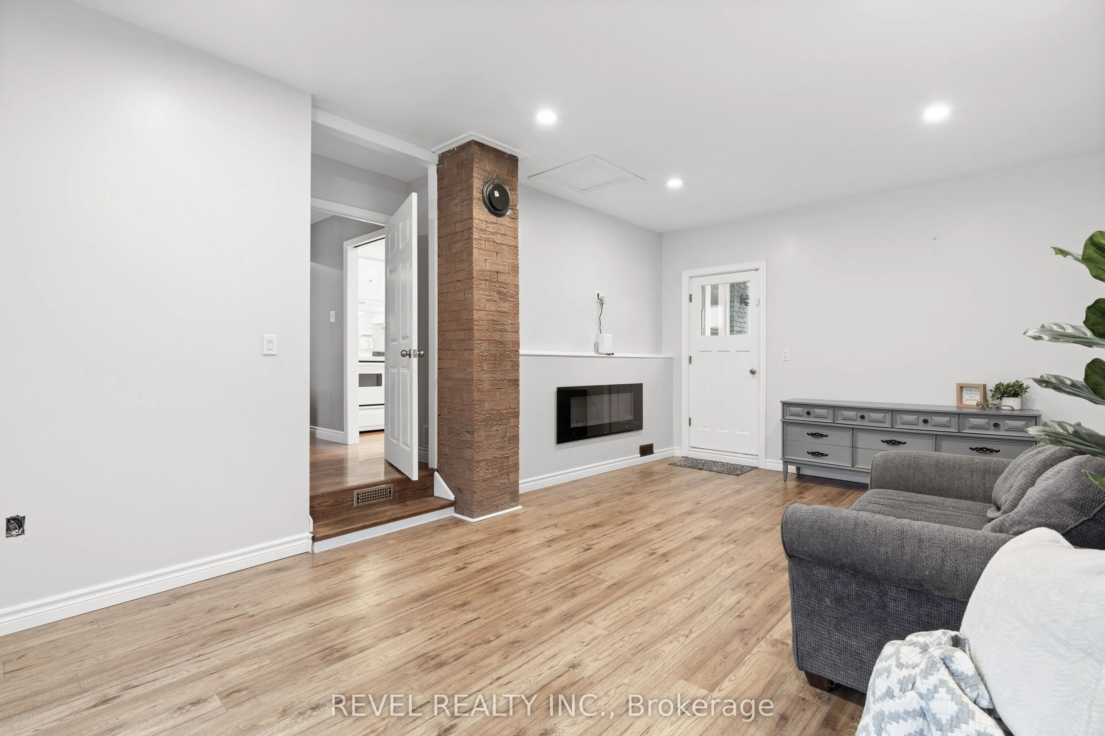169 Victoria Drive