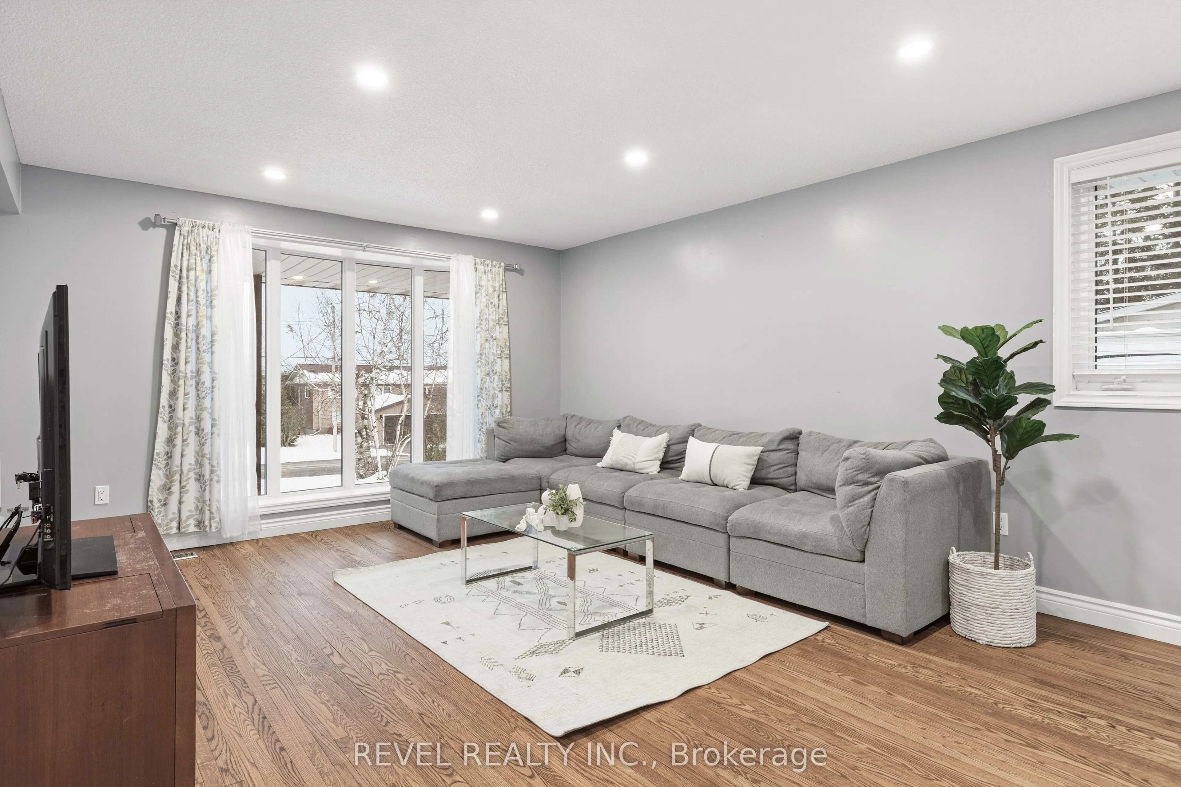 169 Victoria Drive