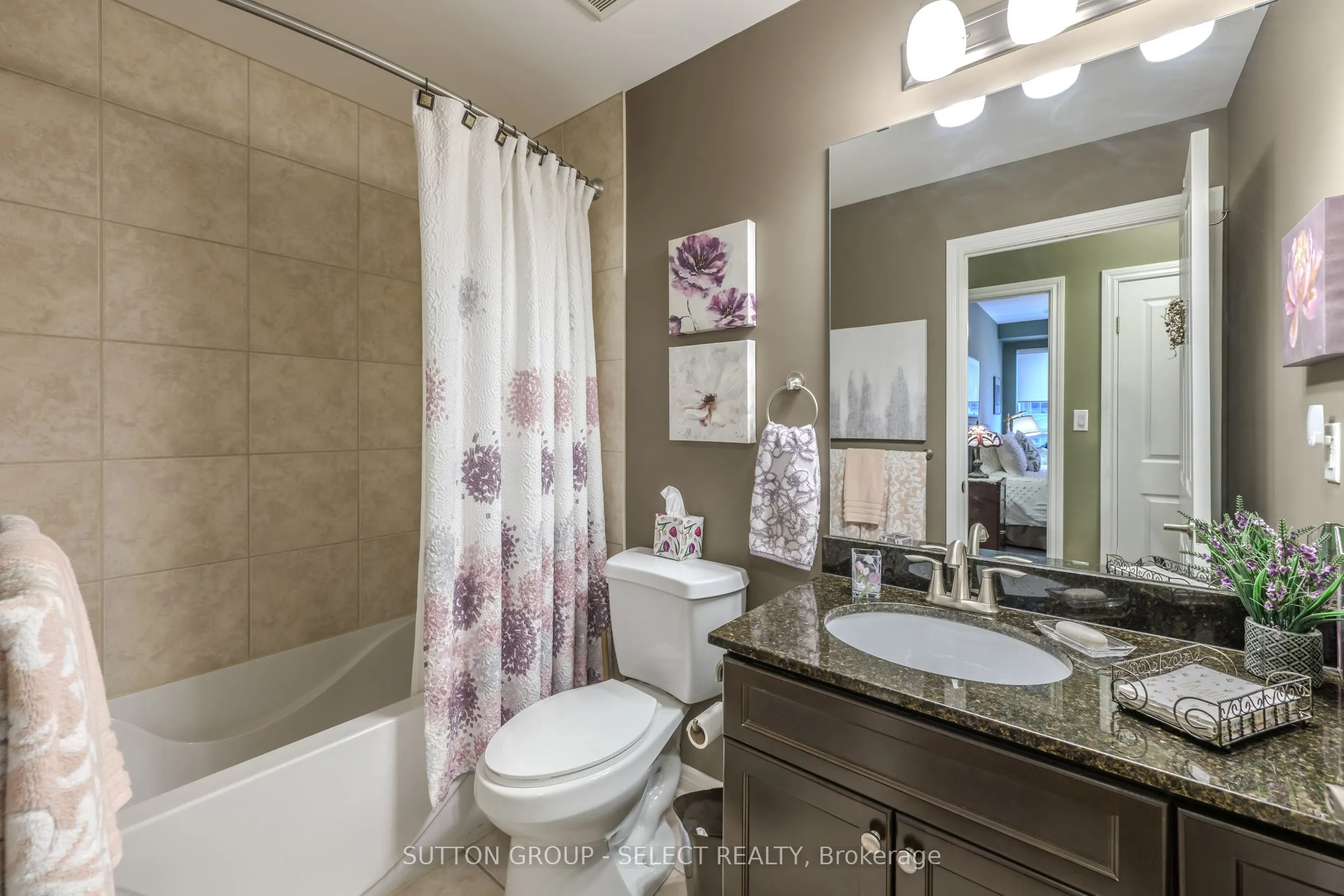 1030 Coronation Drive #812