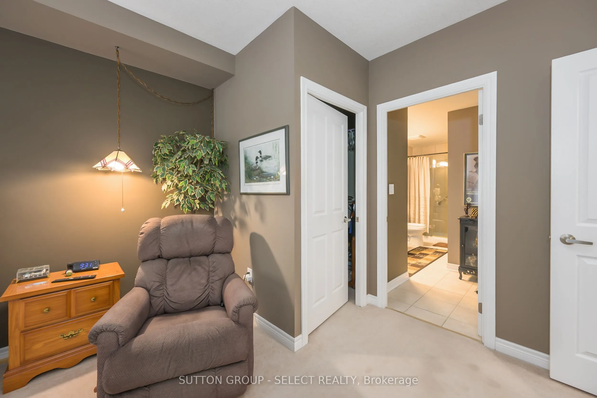 1030 Coronation Drive #812