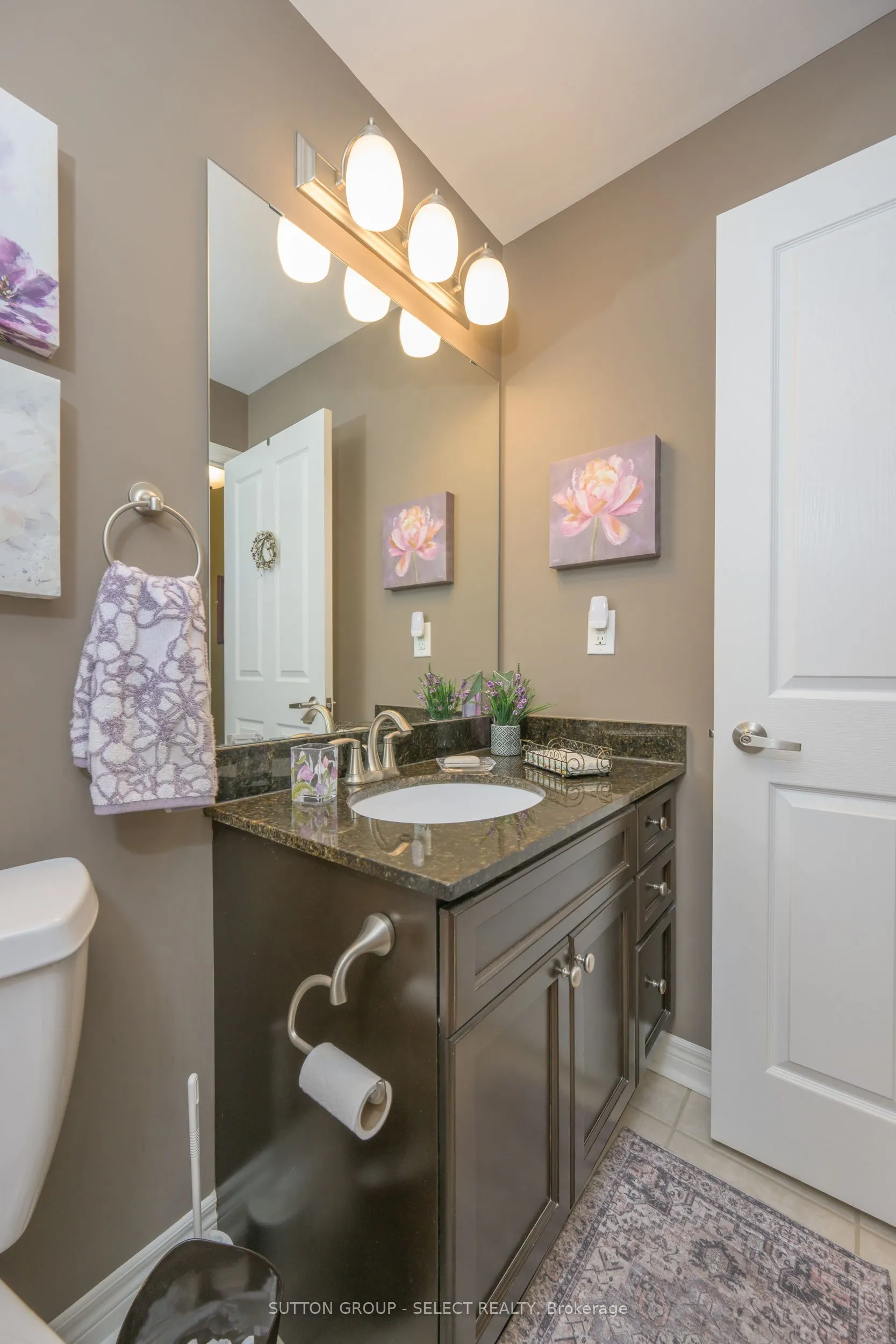 1030 Coronation Drive #812