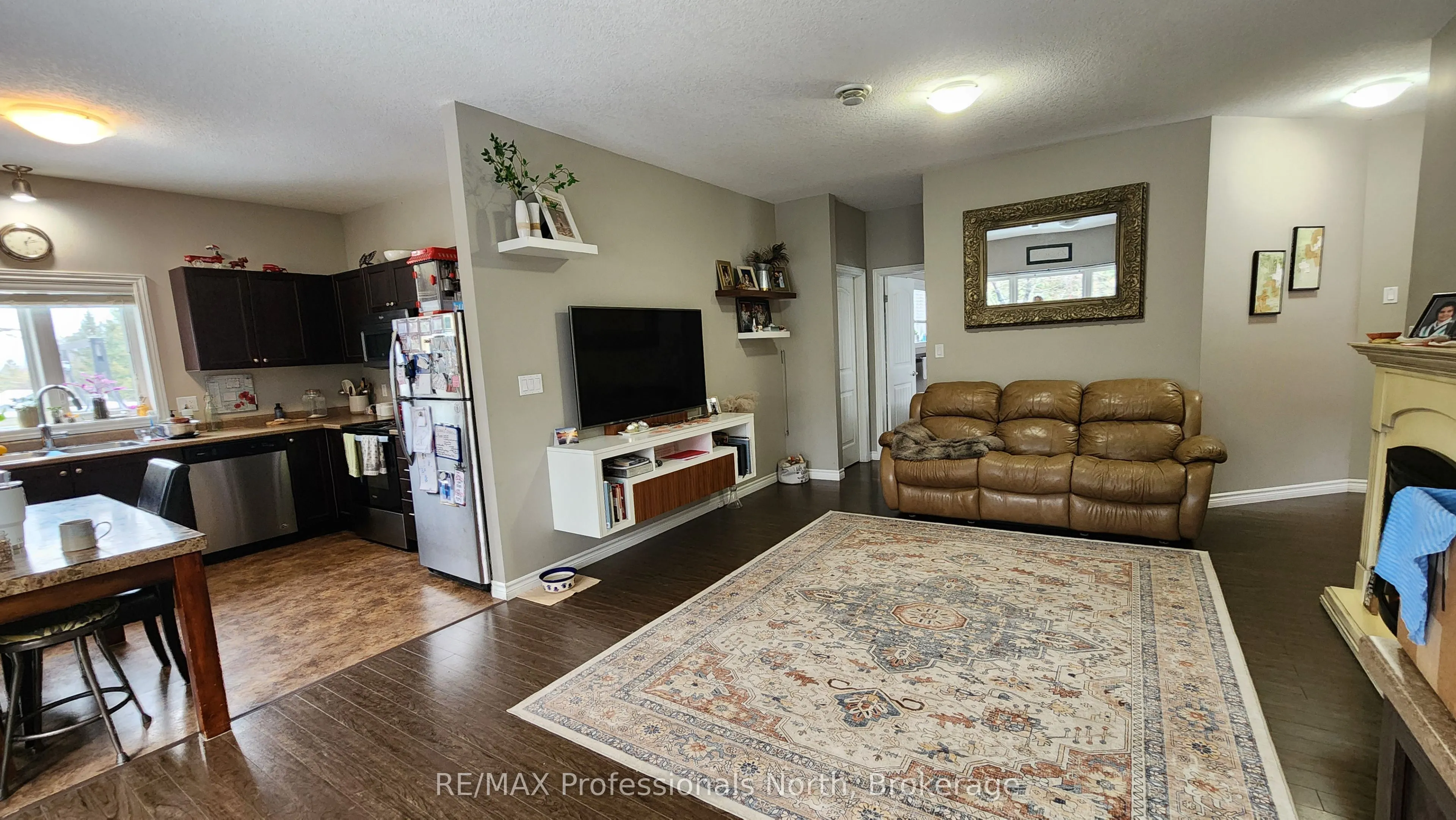 5 Greaves Avenue