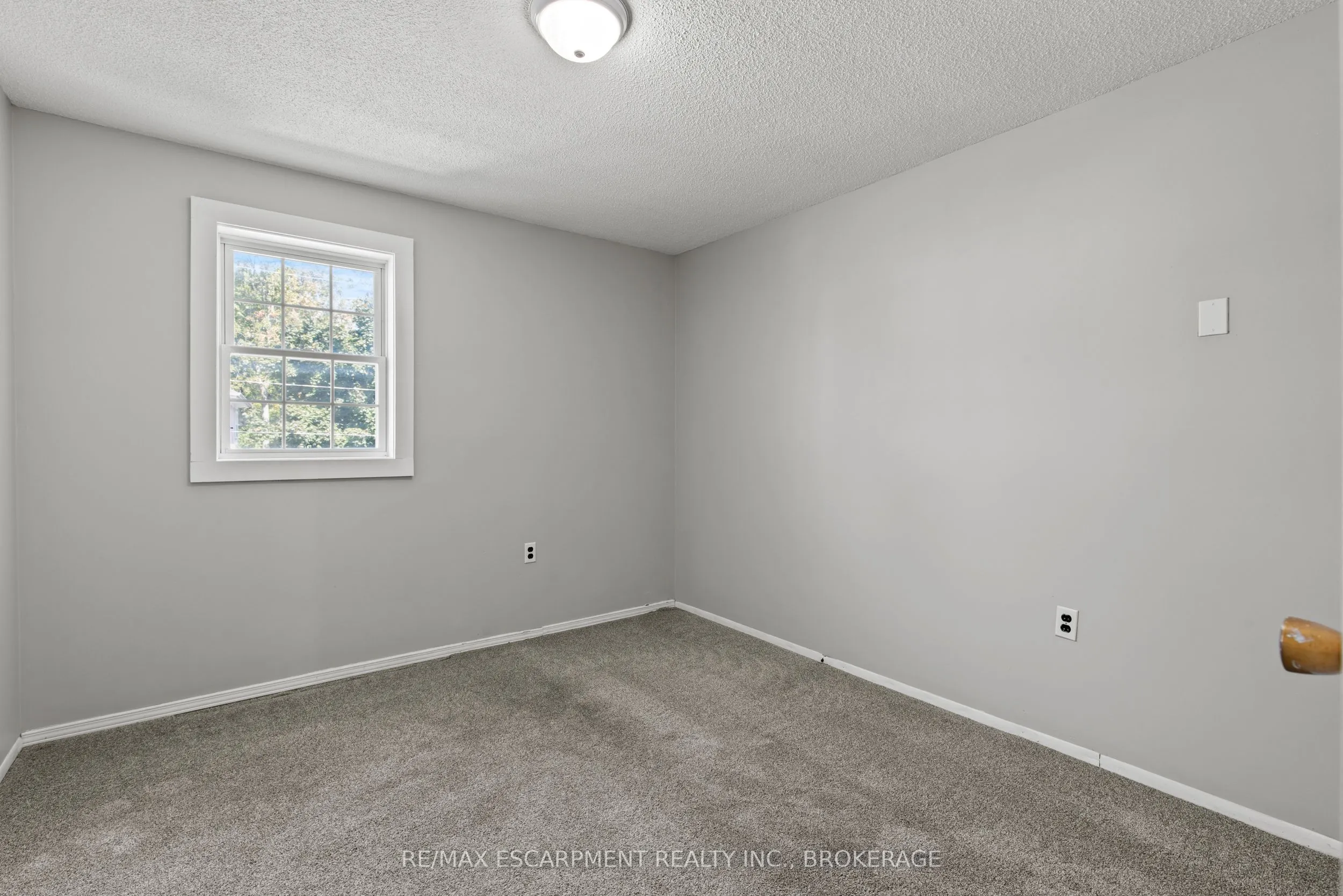 15 MCCORMICK Street #Upper