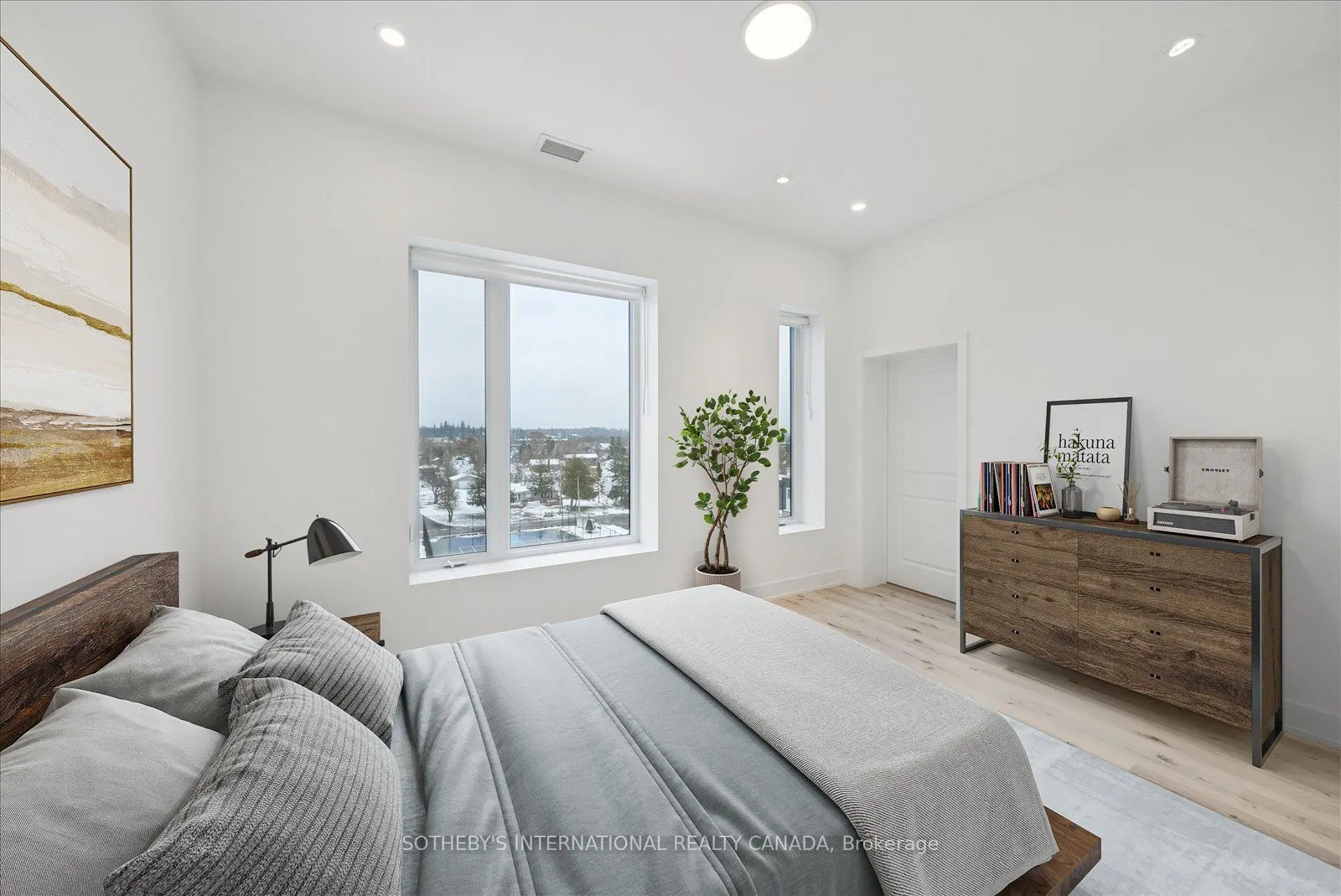 19A West Street N #Penthouse 1