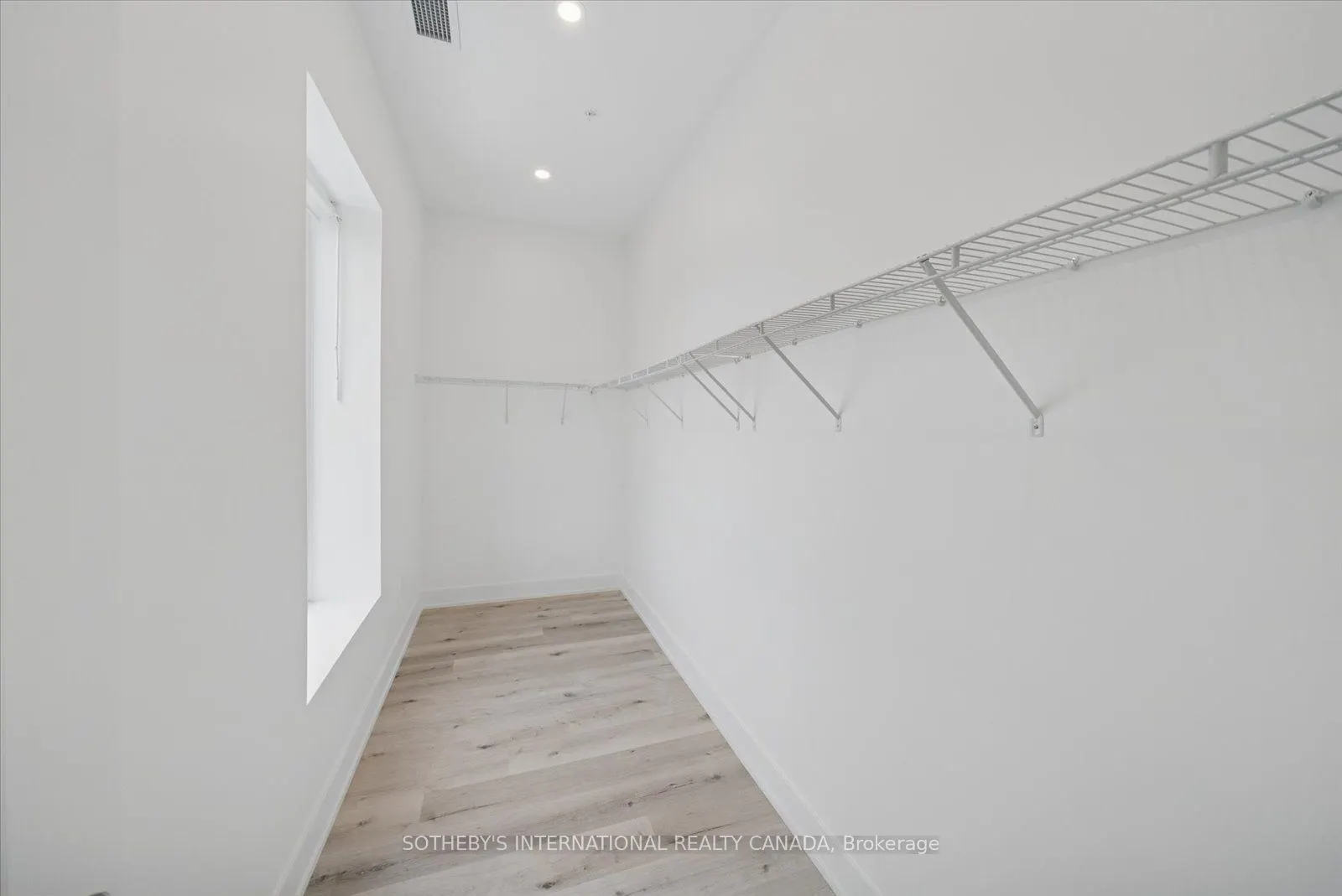 19A West Street N #Penthouse 1