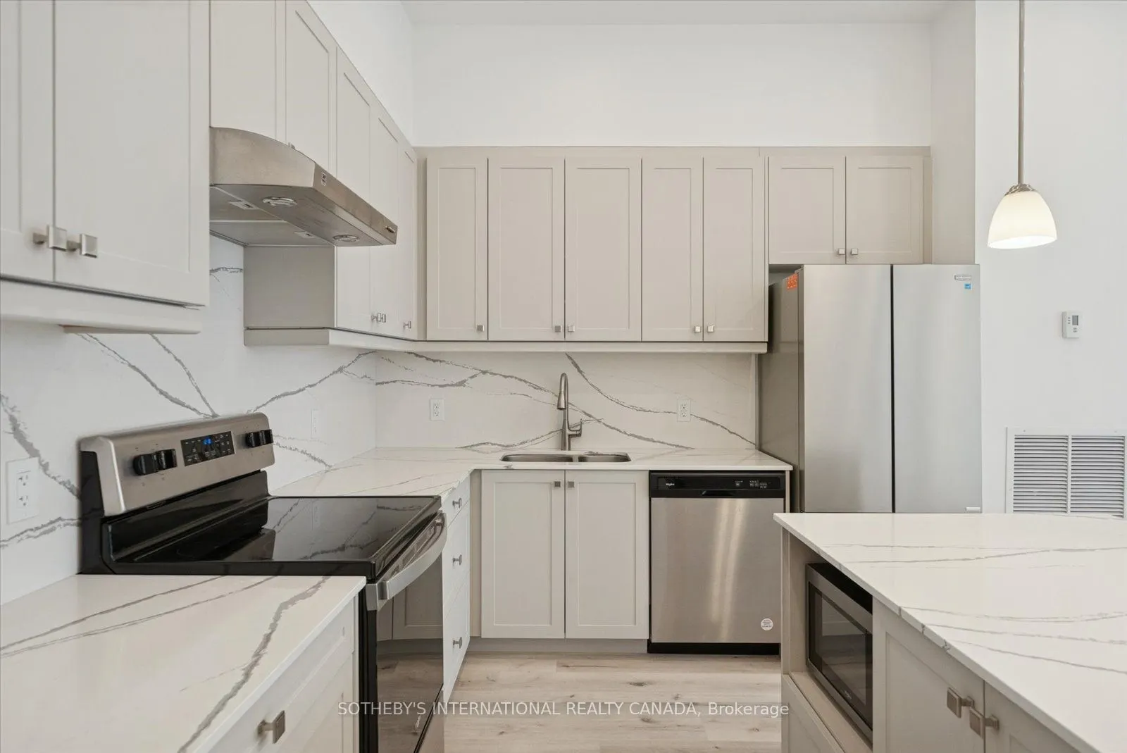 19A West Street N #Penthouse 1
