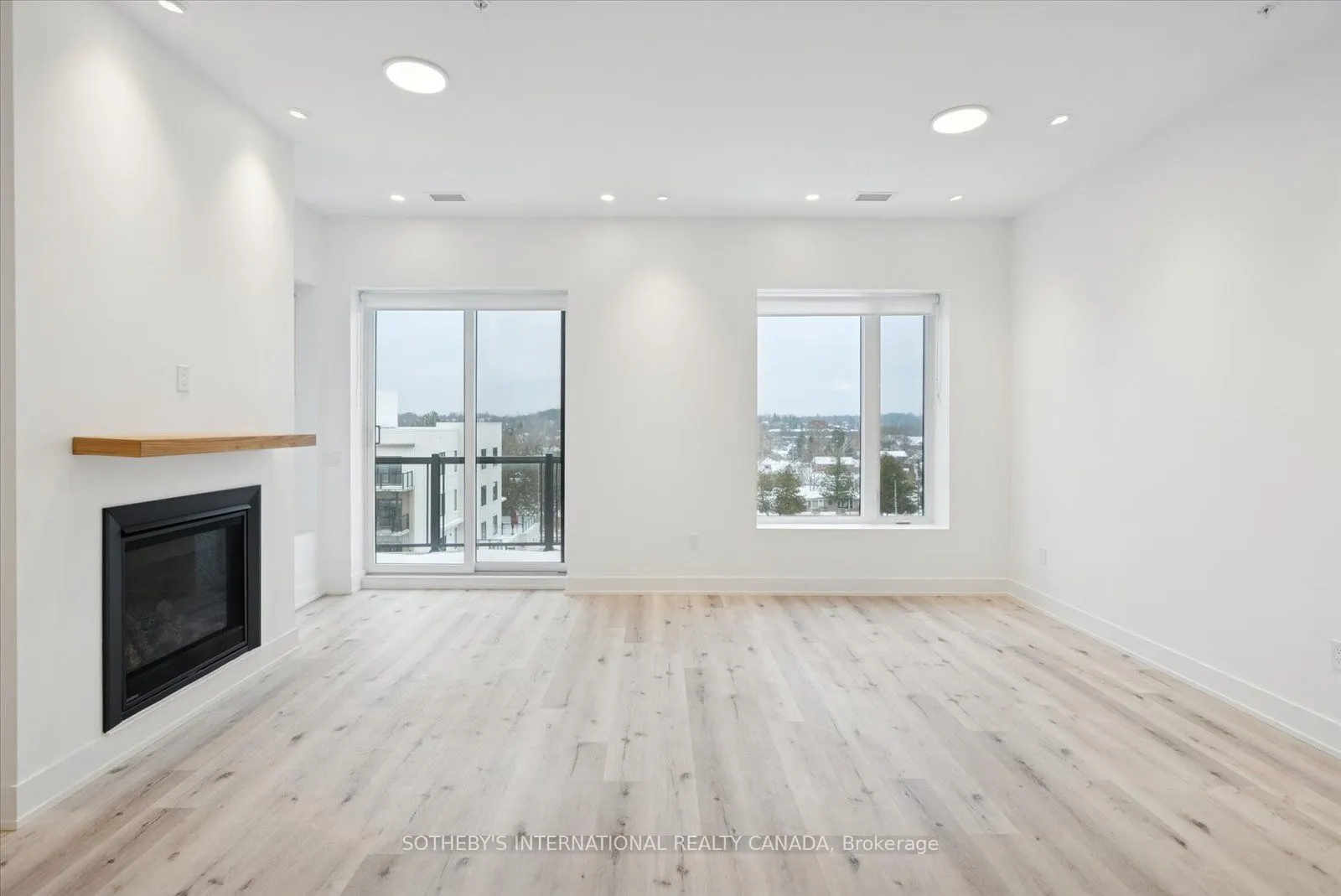19A West Street N #Penthouse 1