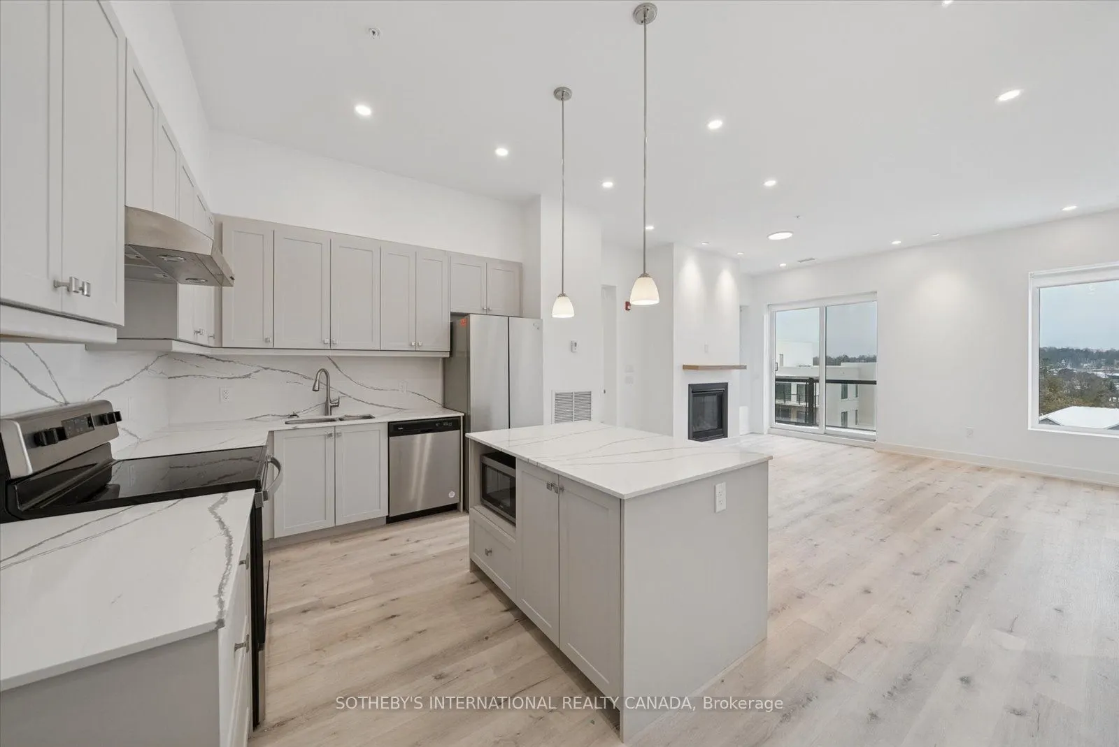 19A West Street N #Penthouse 1