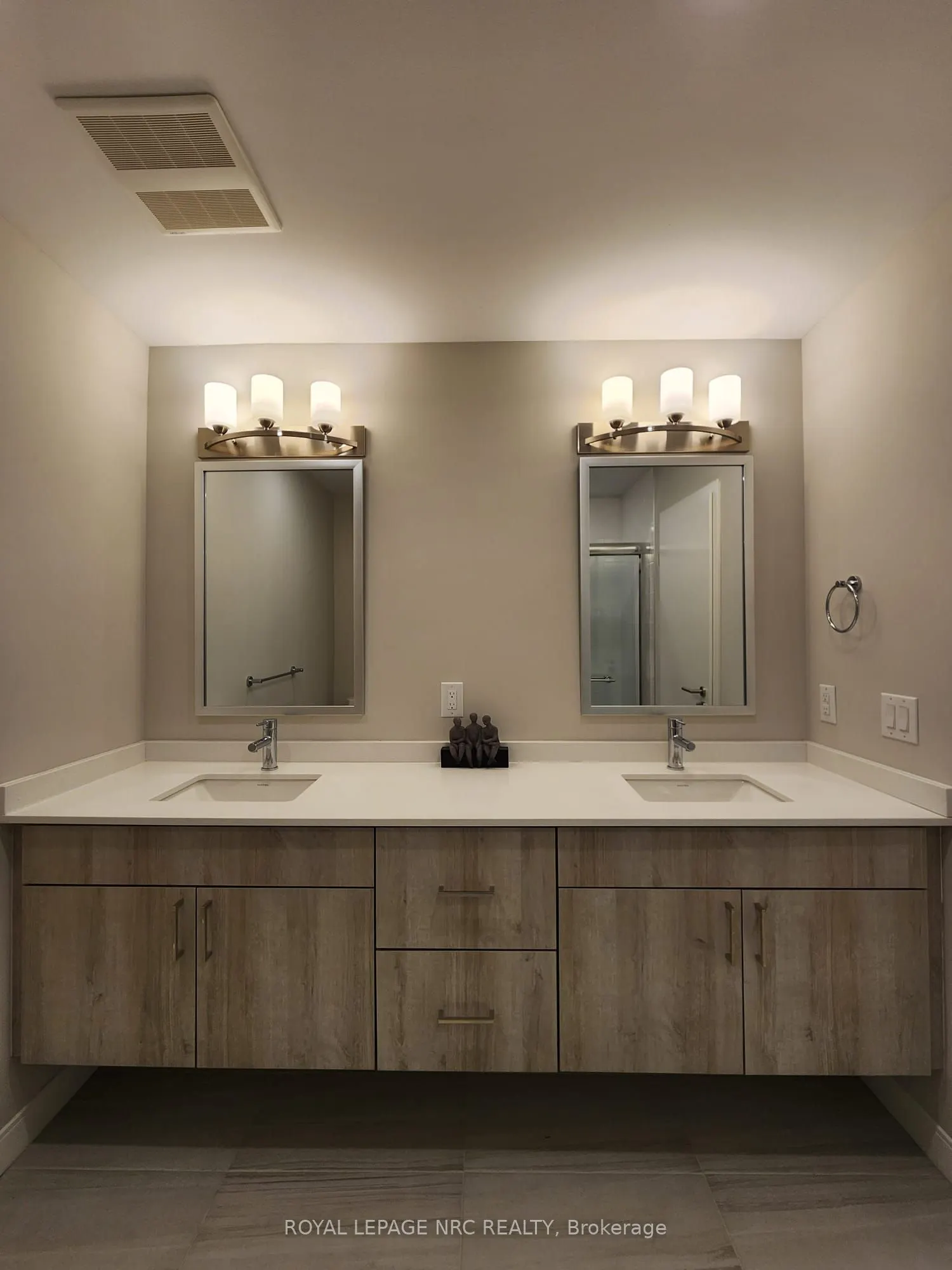118 West Street #204