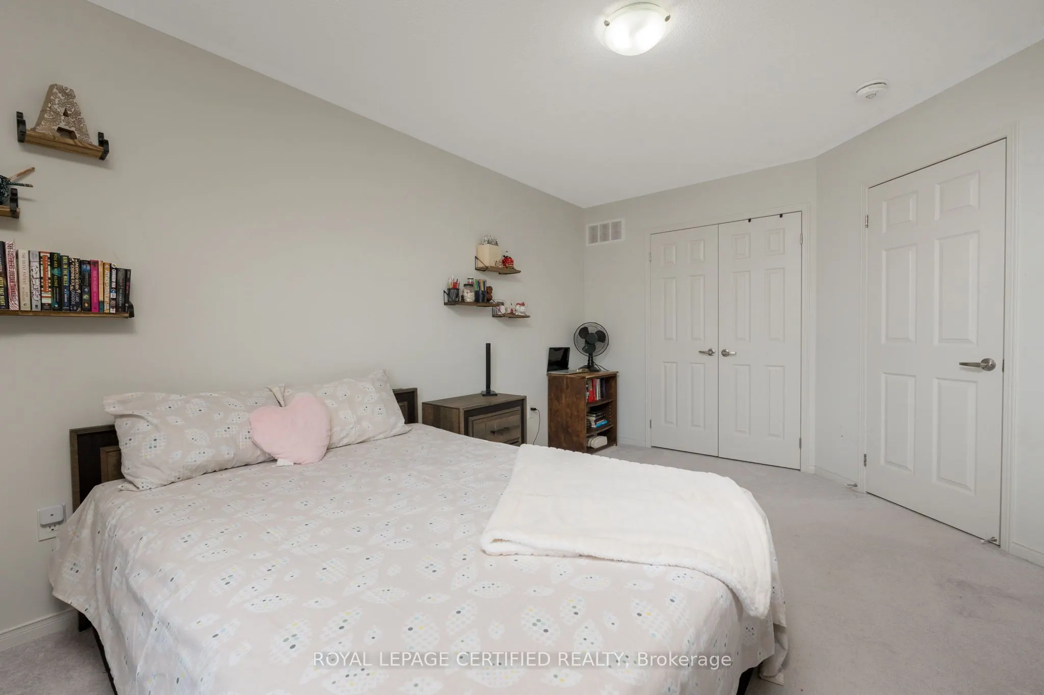 25 Elliot Street E #2