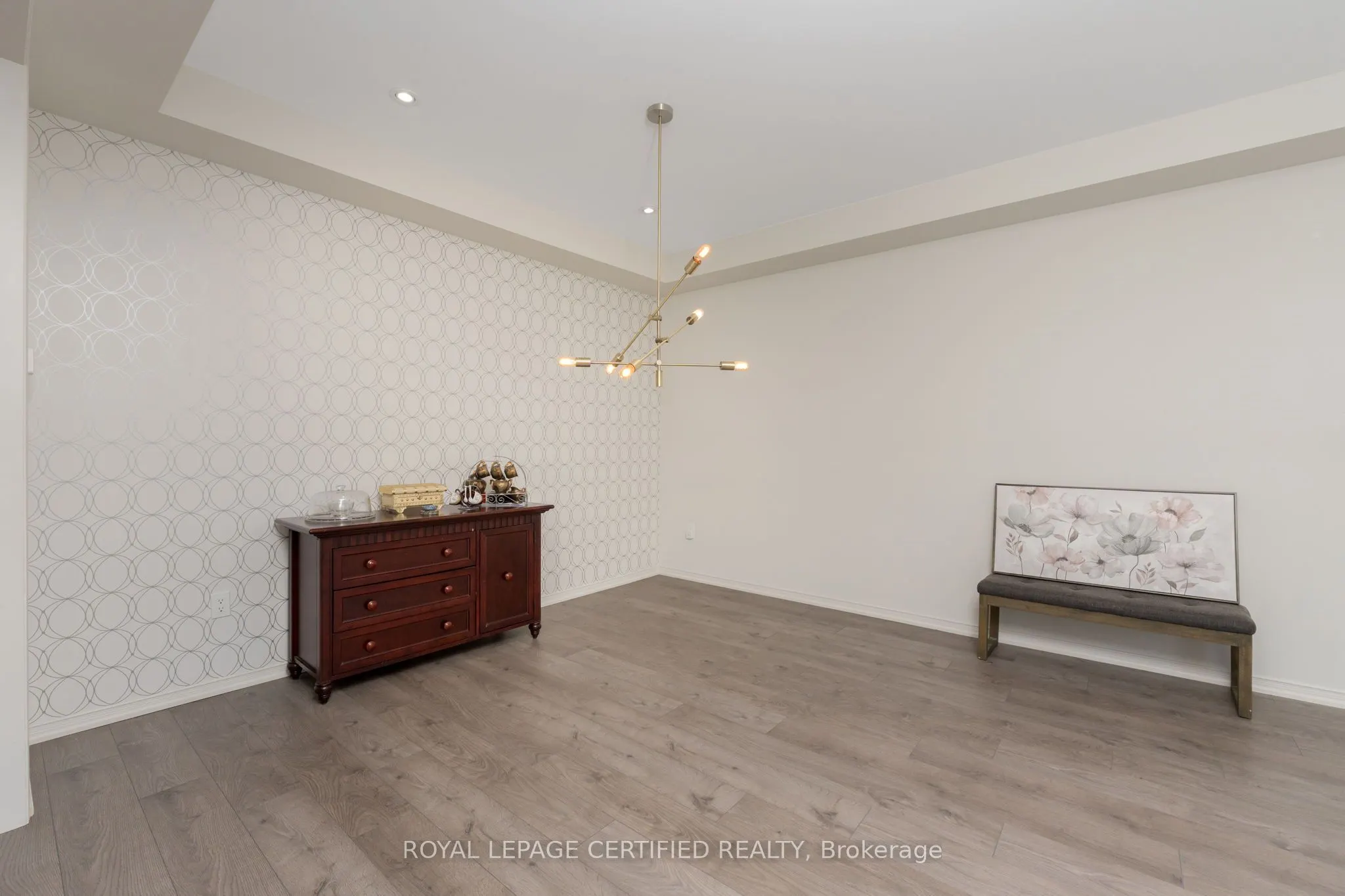25 Elliot Street E #2